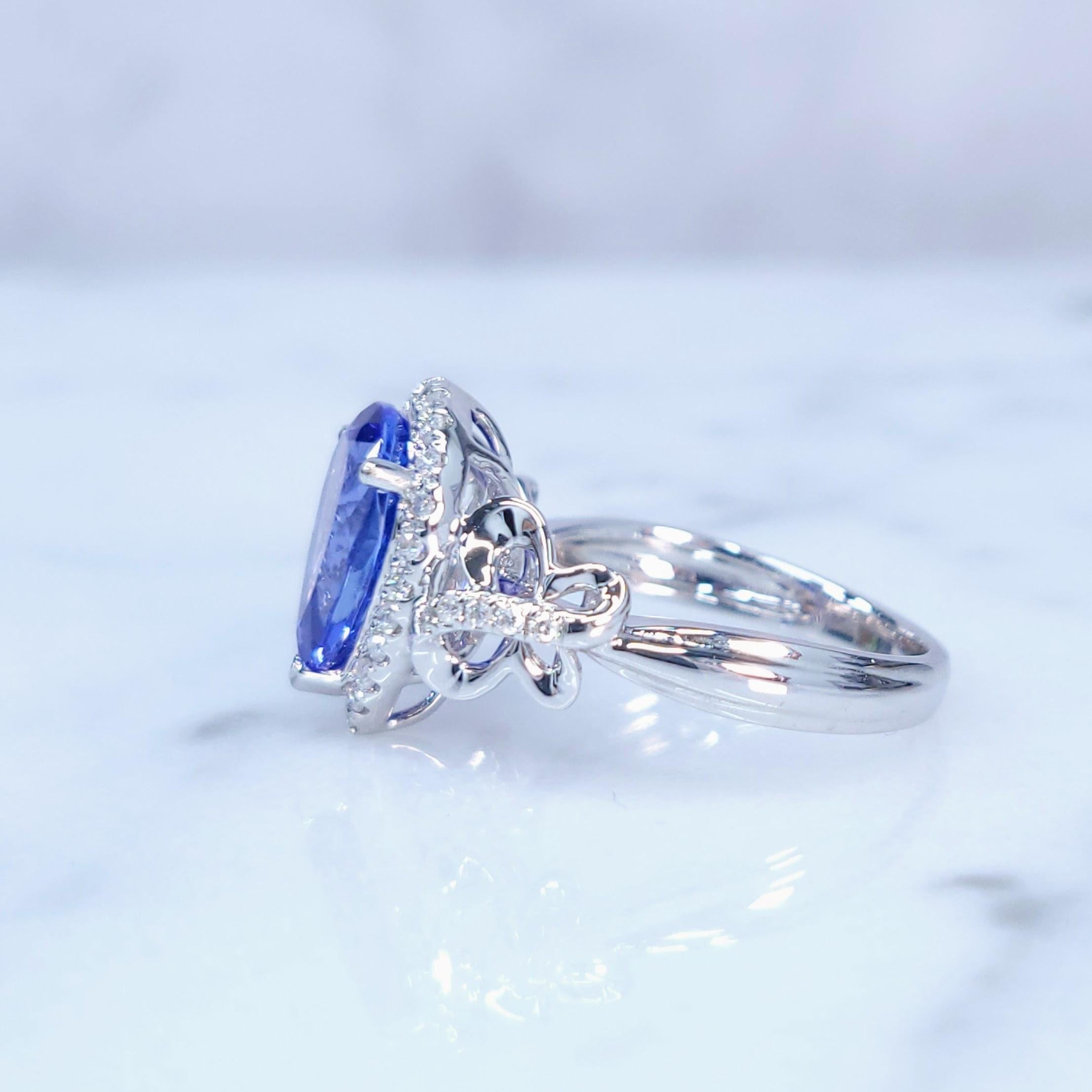 IGI Certified 2.47 Carat Tanzanite & Diamond Ring in 18K White Gold For Sale 4