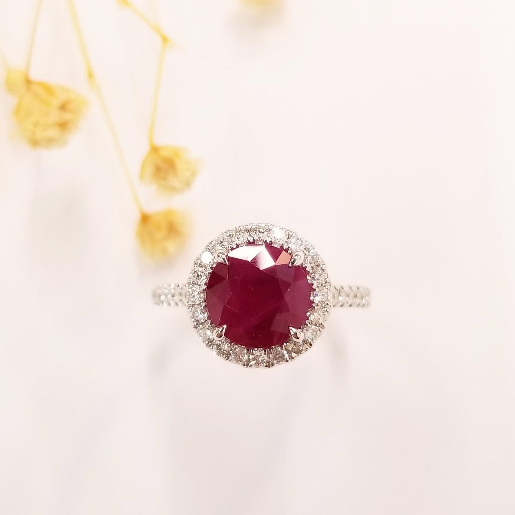 Modern IGI Certified 2.48 Carat Burma Ruby & Diamond Ring in 18K White Gold For Sale