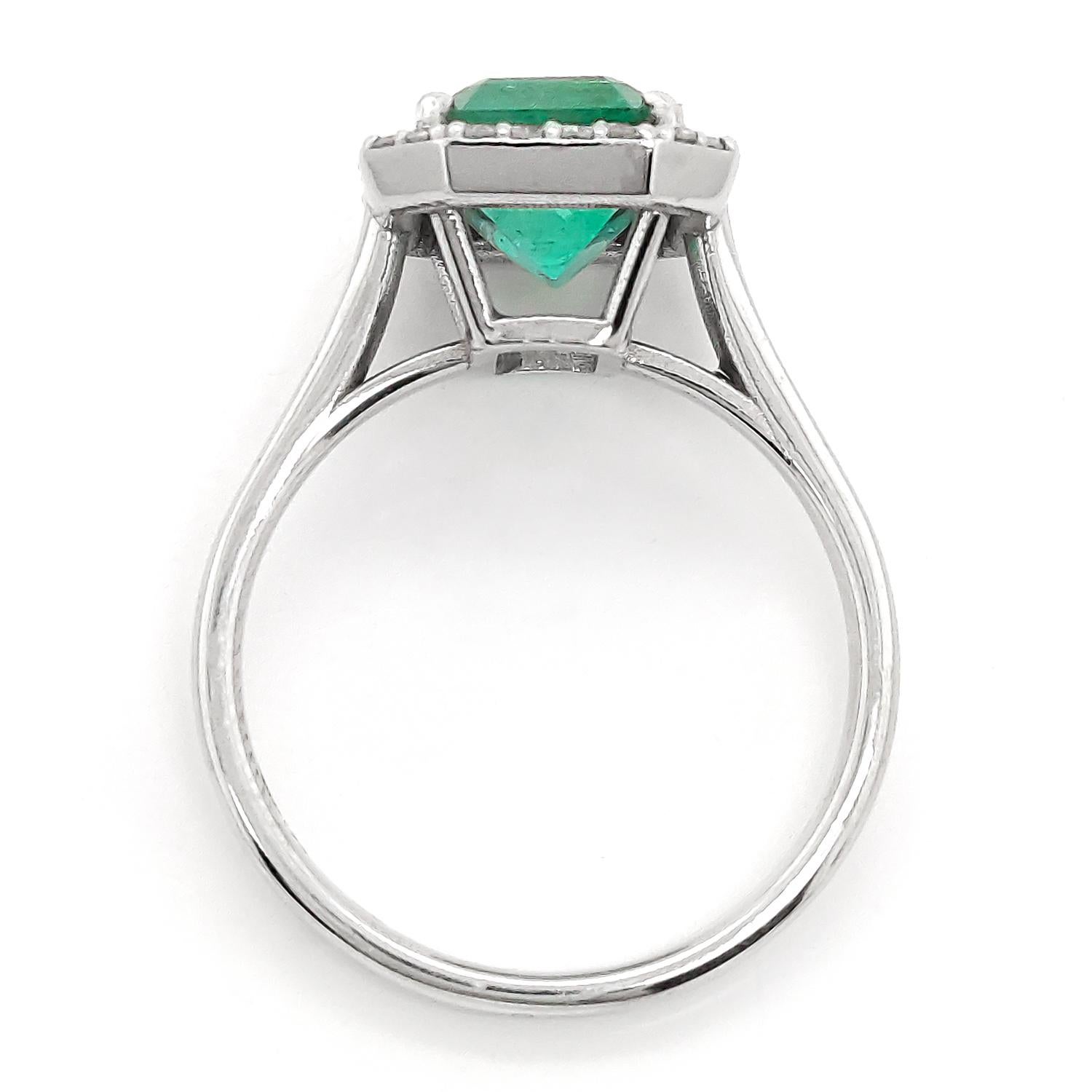 Women's or Men's IGI Certified 2.49ct Natural Emerald 0.23 Natural Diamond