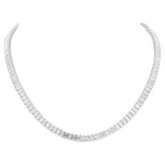 Collier tennis en or certifié IGI, avec 25,00 carats de diamants naturels taille émeraude