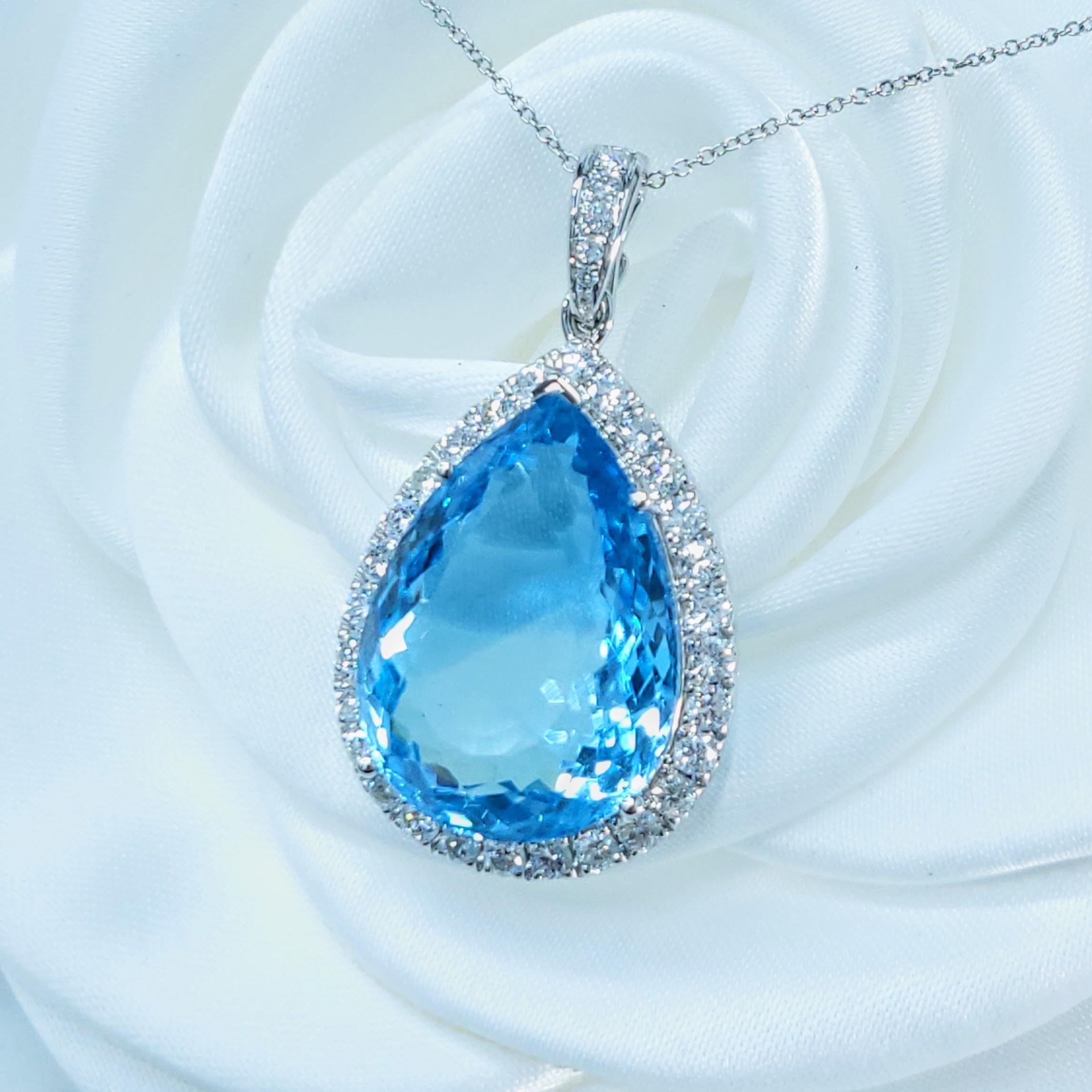 Topaze et diamant certifiés IGI de 25,81 carats en or blanc 18 carats Neuf - En vente à KOWLOON, HK