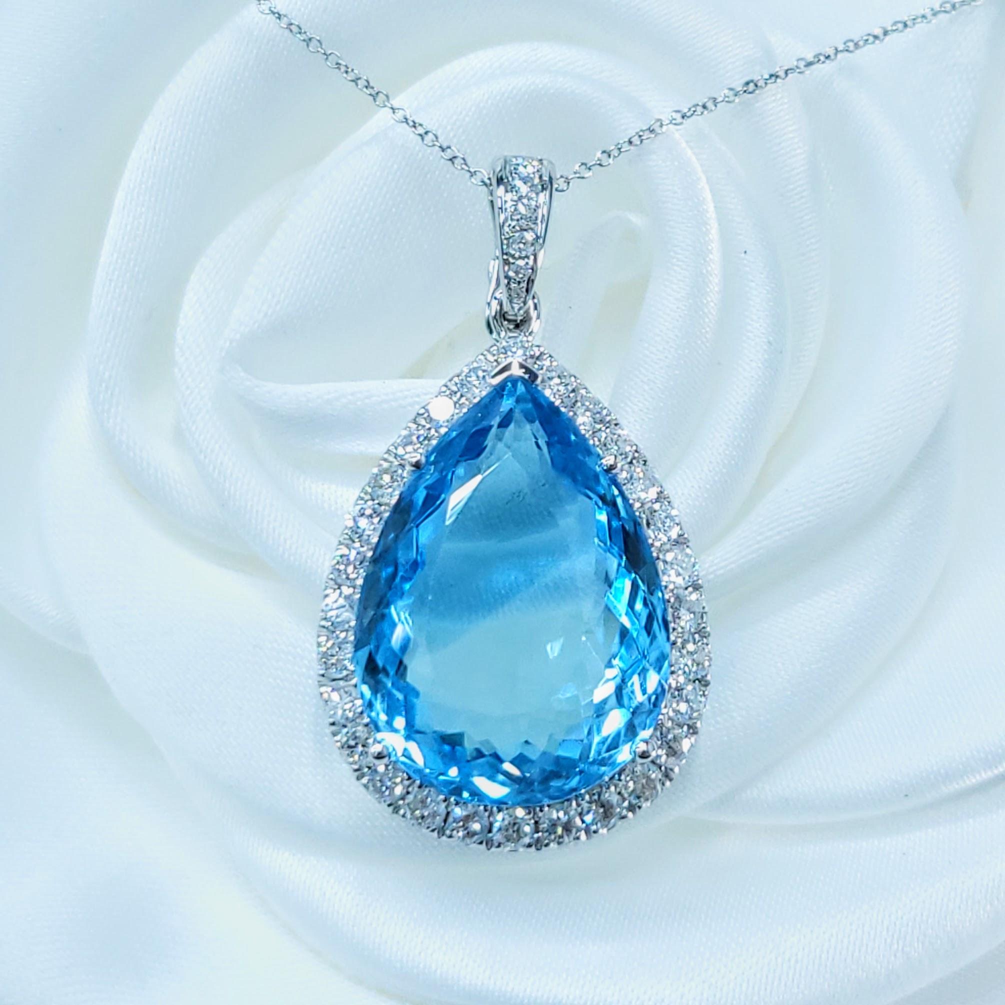Topaze et diamant certifiés IGI de 25,81 carats en or blanc 18 carats en vente 1