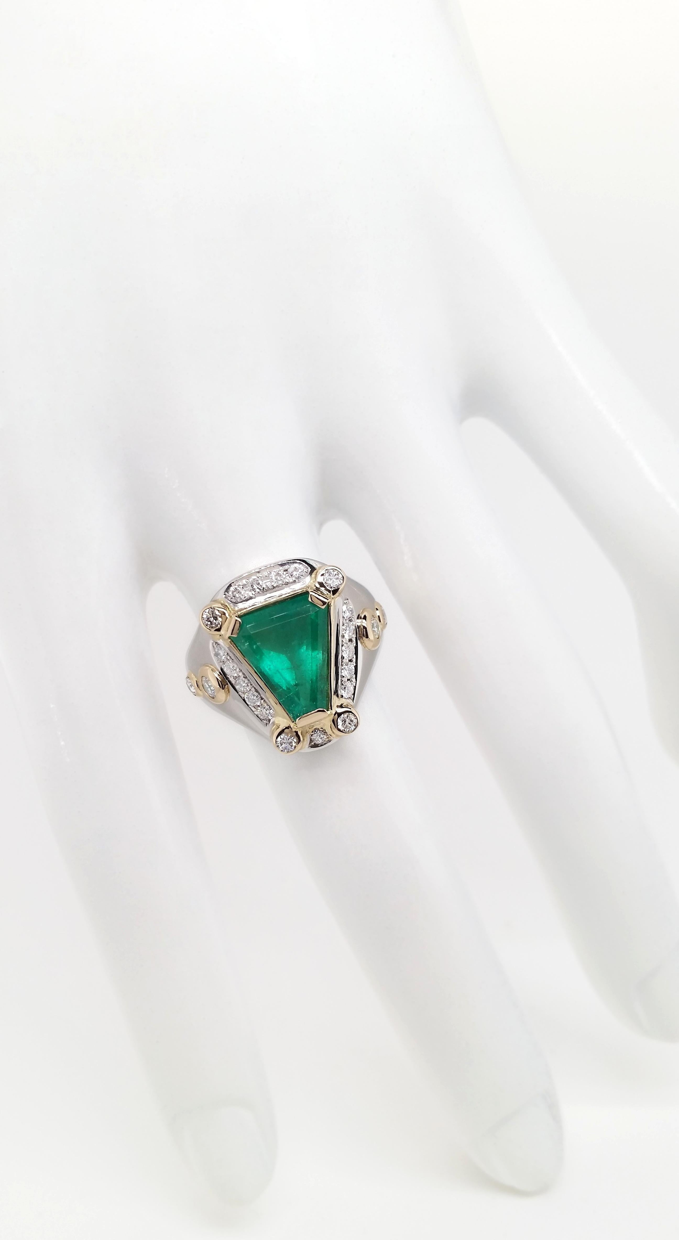 IGI Certified 2.62ct Colombia Emerald 0.58ct Natural Diamond Gold &Platinum Ring 4