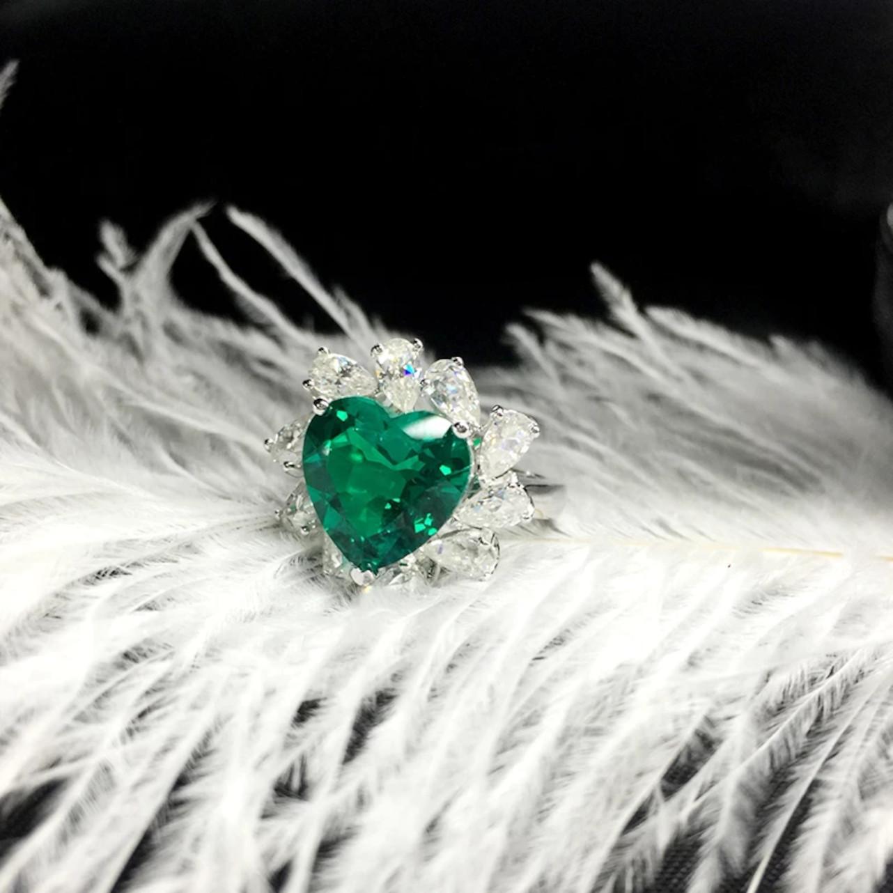 Emerald Cut IGI Certified 2.64 Carat Minor Oil Heart Shape Green Emerald Diamond Ring