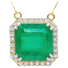 IGI Certified 26.53ct Colombia Emerald and 1.40ct Natural Diamonds Gold Necklace