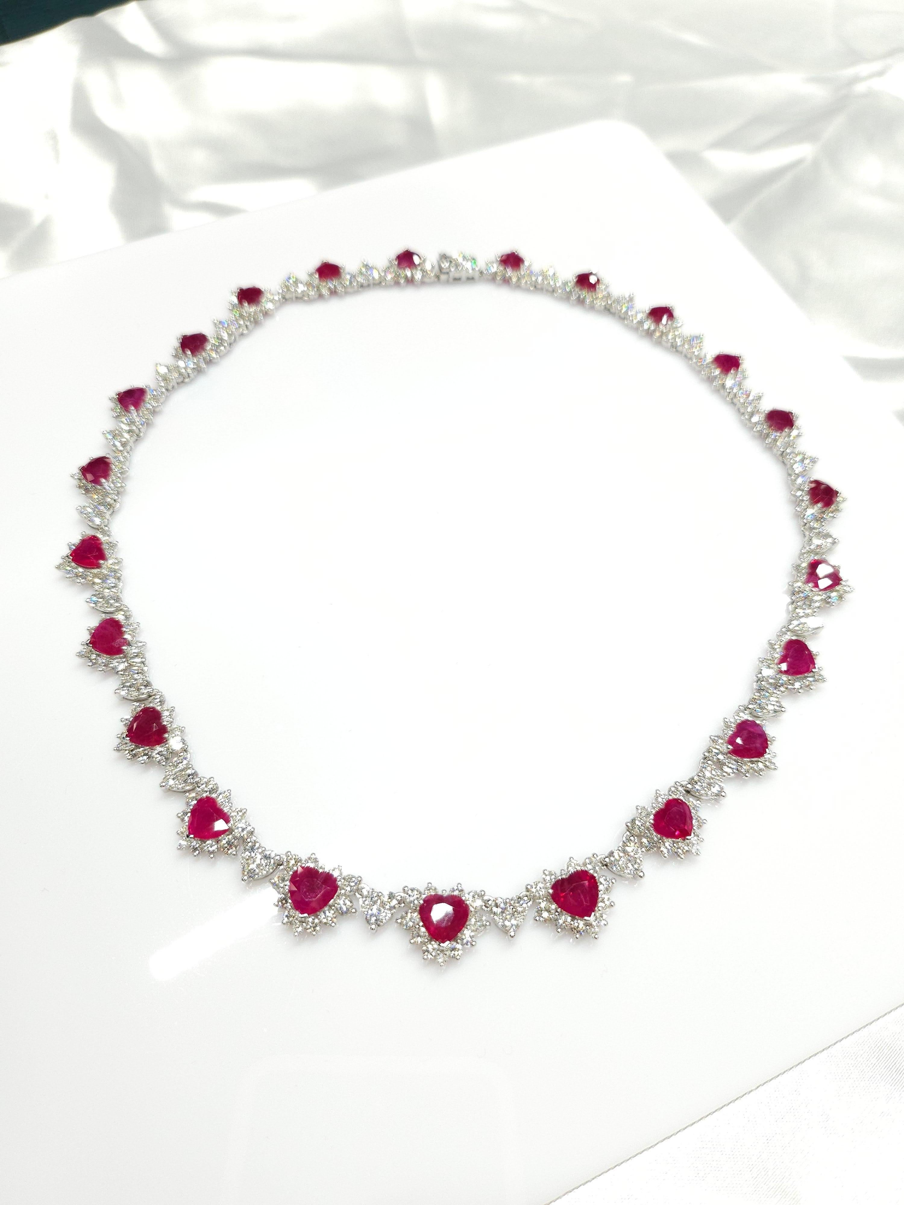 IGI Certified 26.58 Carat Burma Ruby & 18.85 Carat Diamond Necklace in 18K Gold For Sale 5
