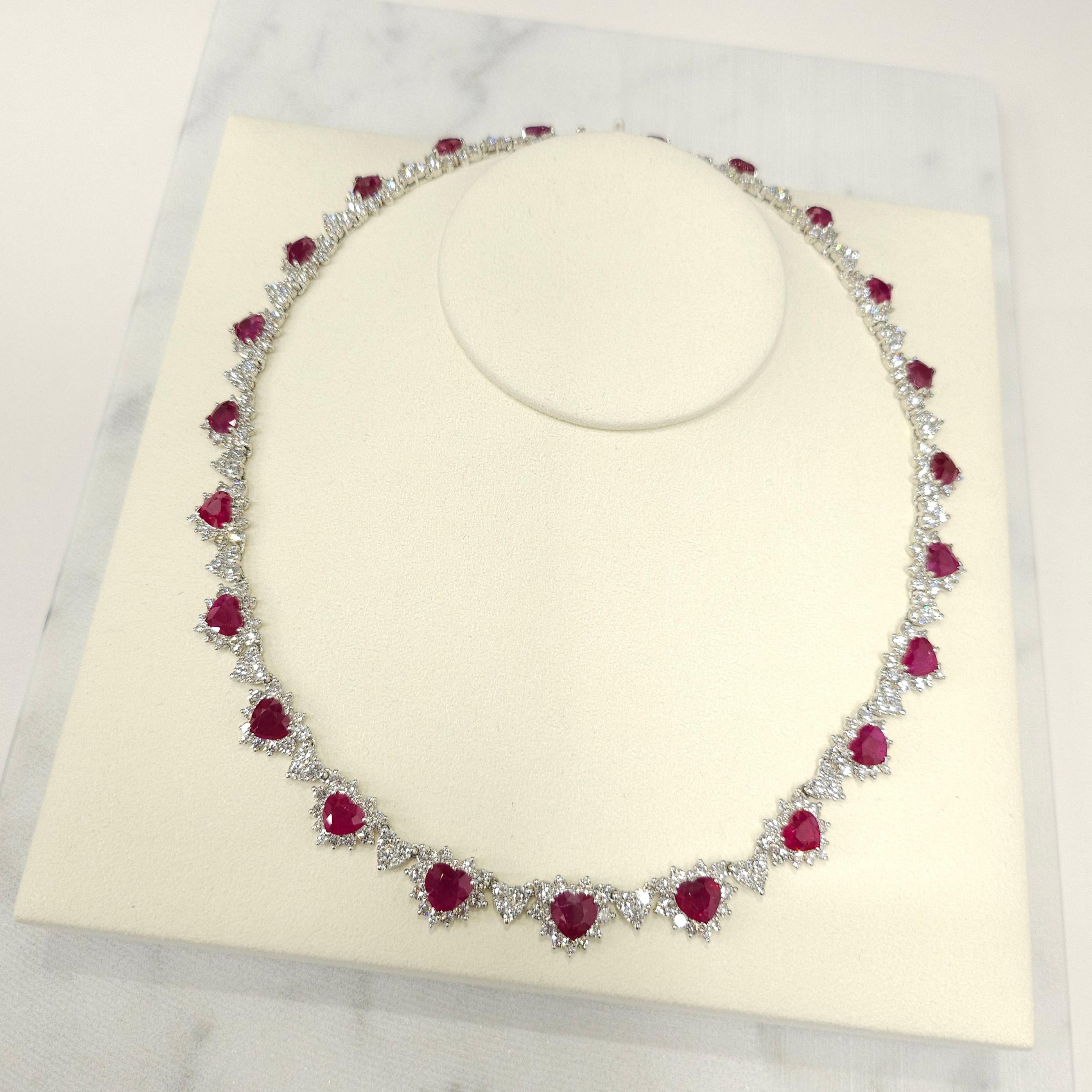 IGI Certified 26.58 Carat Burma Ruby & 18.85 Carat Diamond Necklace in 18K Gold For Sale 10
