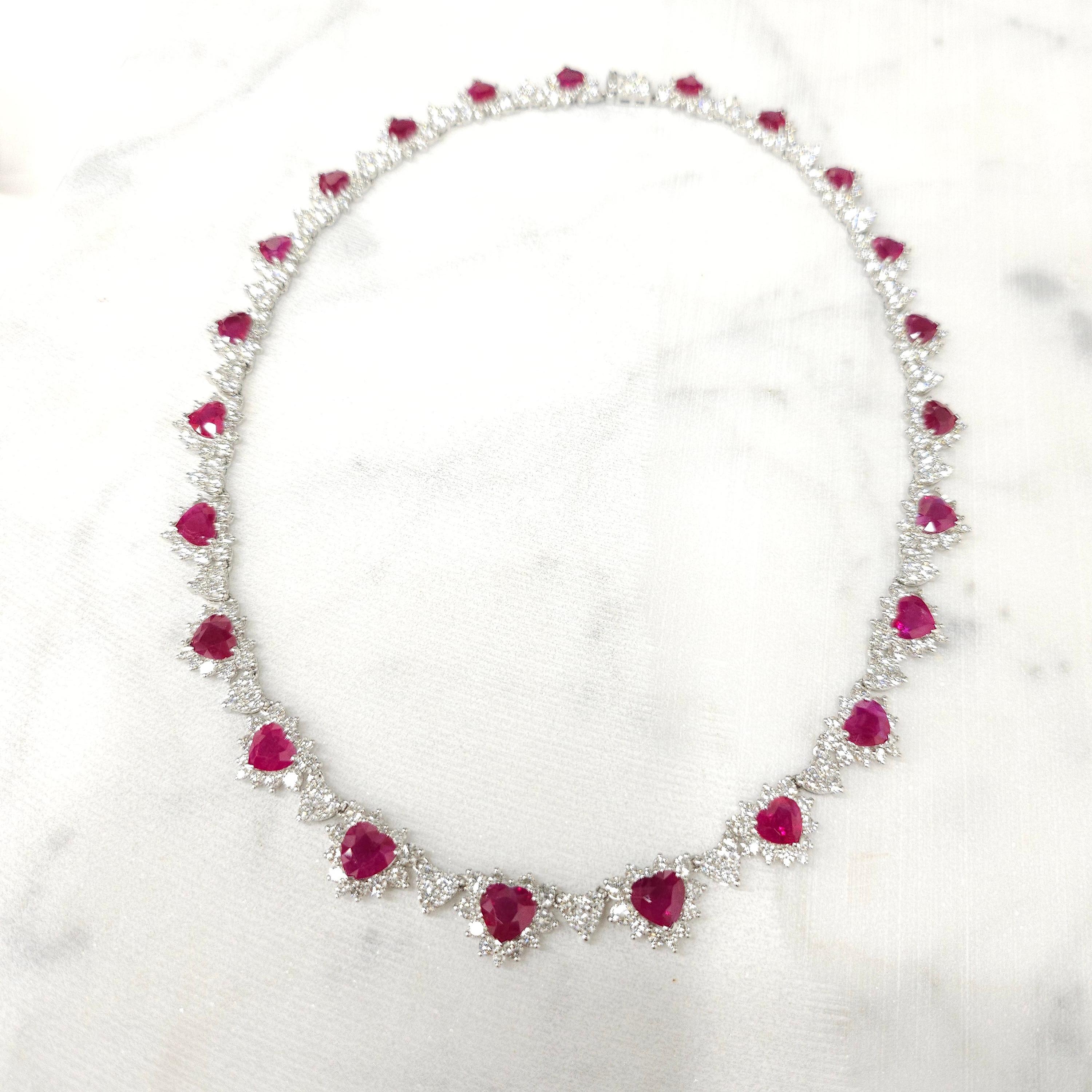 IGI Certified 26.58 Carat Burma Ruby & 18.85 Carat Diamond Necklace in 18K Gold For Sale 11