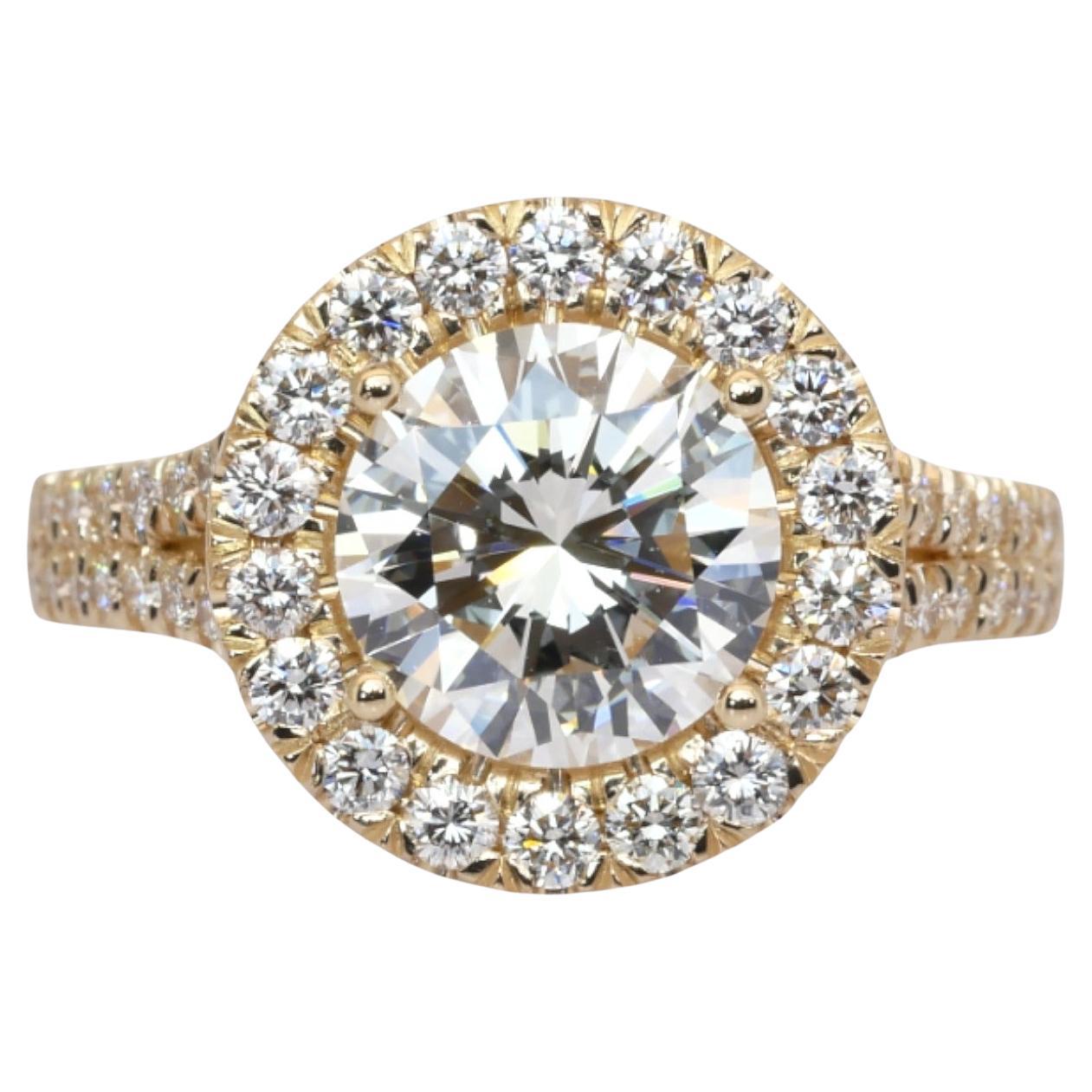 IGI Certified 2.66ct Diamonds Halo Ring in 18k Yellow Gold
