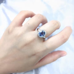 IGI-zertifizierter Ring mit 2,70 Karat Saphir und Diamant aus 18 Karat Weißgold