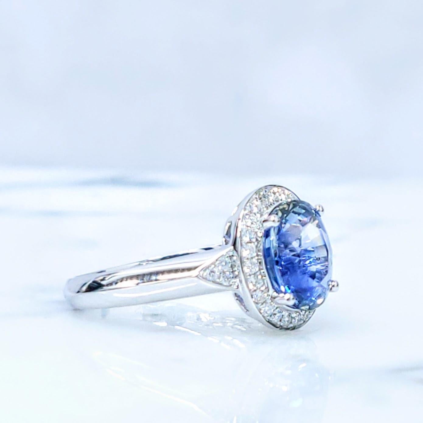 Bague en or blanc 18 carats certifiée IGI avec saphir et diamant de 2,70 carats en vente 2