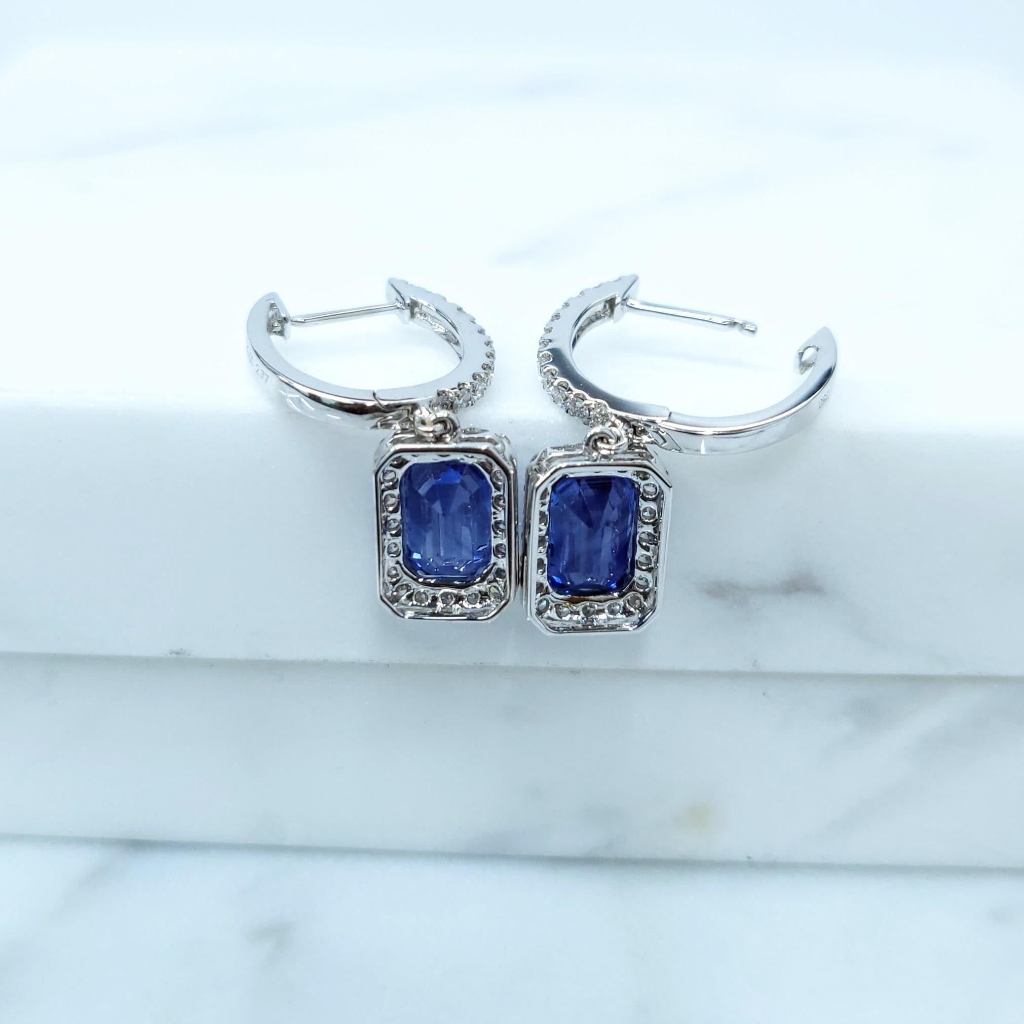 Boucles d'oreilles en or blanc 18 carats saphir et diamant certifiées IGI de 2,77 carats en vente 4