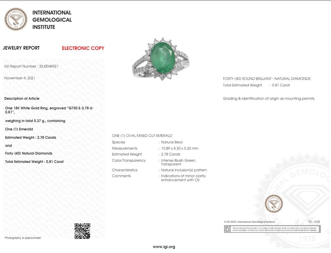 IGI-zertifizierter Ring mit 2,78 Karat natürlichem Smaragd und 0,81 Karat Diamanten im Angebot 1
