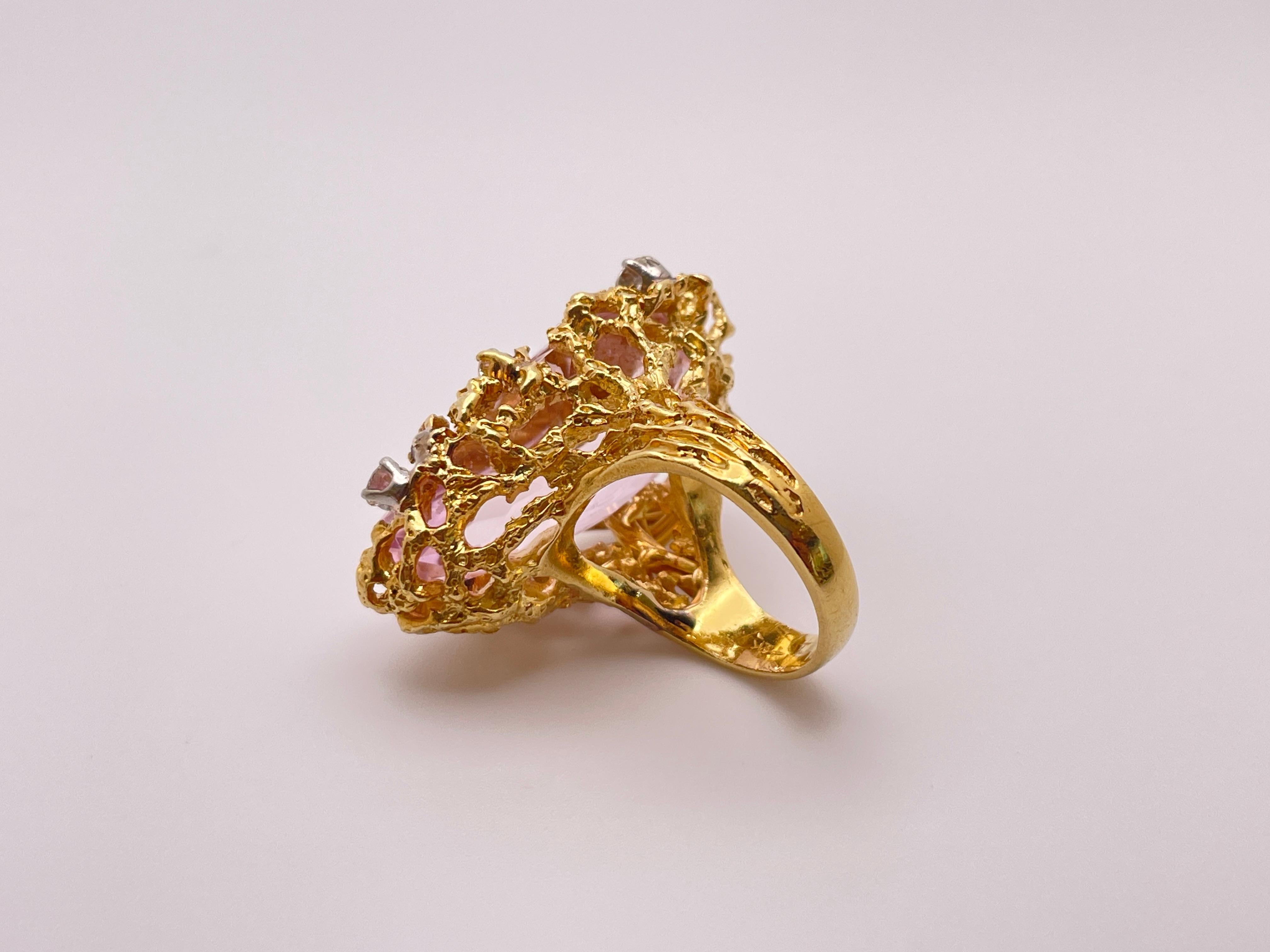 Bague en or jaune 18 carats certifiée IGI avec 28 CT de diamants en kunzite rose naturelle Unisexe en vente