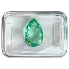 IGI Certified 2.81ct Colombian Emerald Vivid Green Pear Cut Gem 12.3x8.3mm
