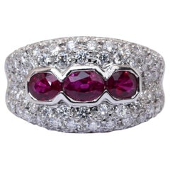 Rubini e diamanti certificati IGI da 2,84 carati in oro bianco 18 carati