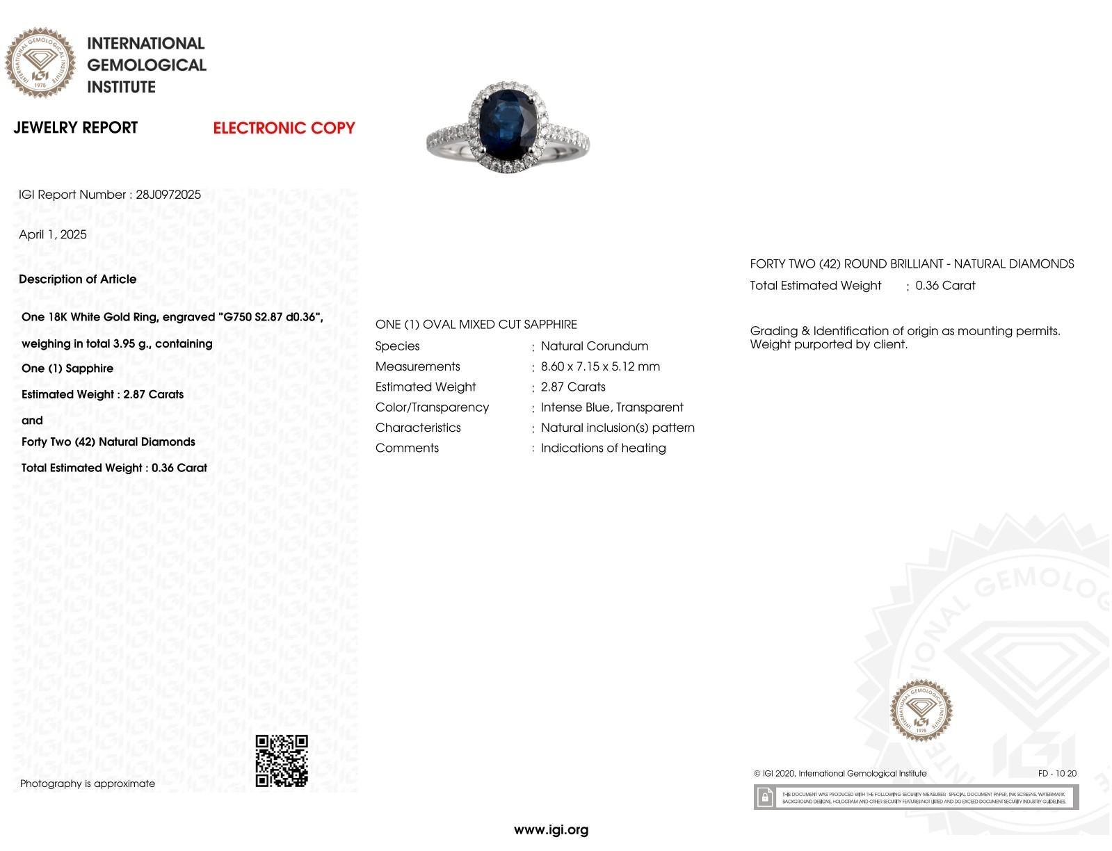 Exquisito y atemporal, este anillo es una verdadera obra maestra de la alta joyería, que exhibe un magnífico zafiro natural en su corazón. Certificado por el Instituto Gemológico Internacional, este impresionante zafiro oval de talla mixta es un