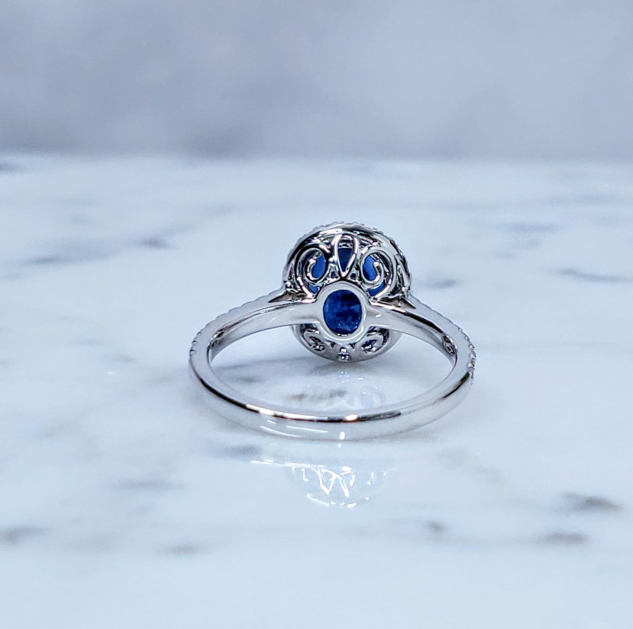 Anillo de zafiro y diamante de oro blanco de 18 quilates con certificado IGI de 2,87 quilates en venta 1