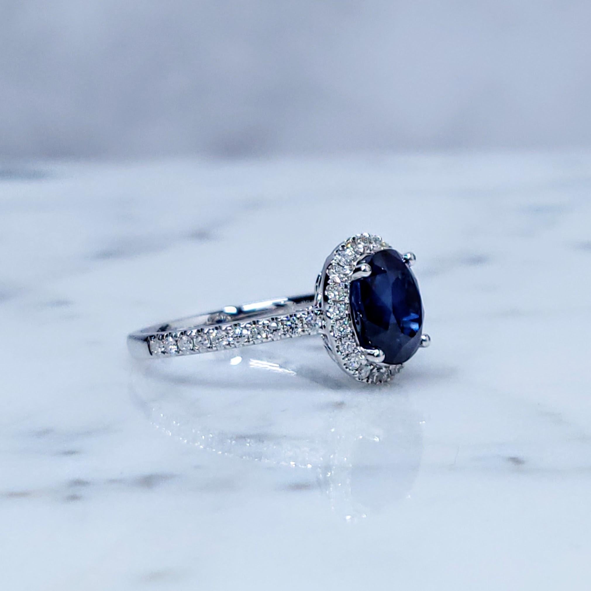 Anillo de zafiro y diamante de oro blanco de 18 quilates con certificado IGI de 2,87 quilates en venta 3