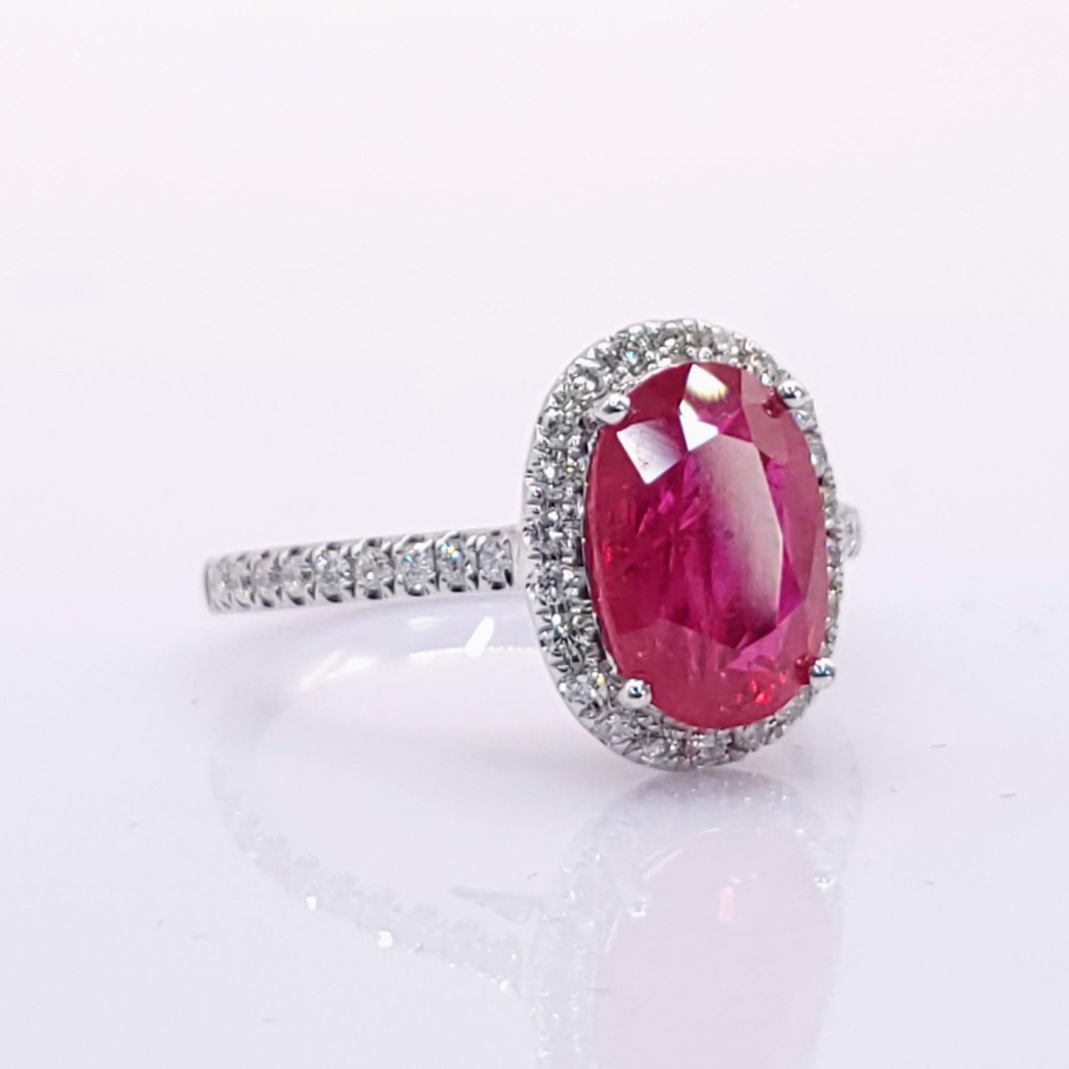 IGI Certified 2.89 Carat Ruby & Diamond Ring in 18K White Gold For Sale 1