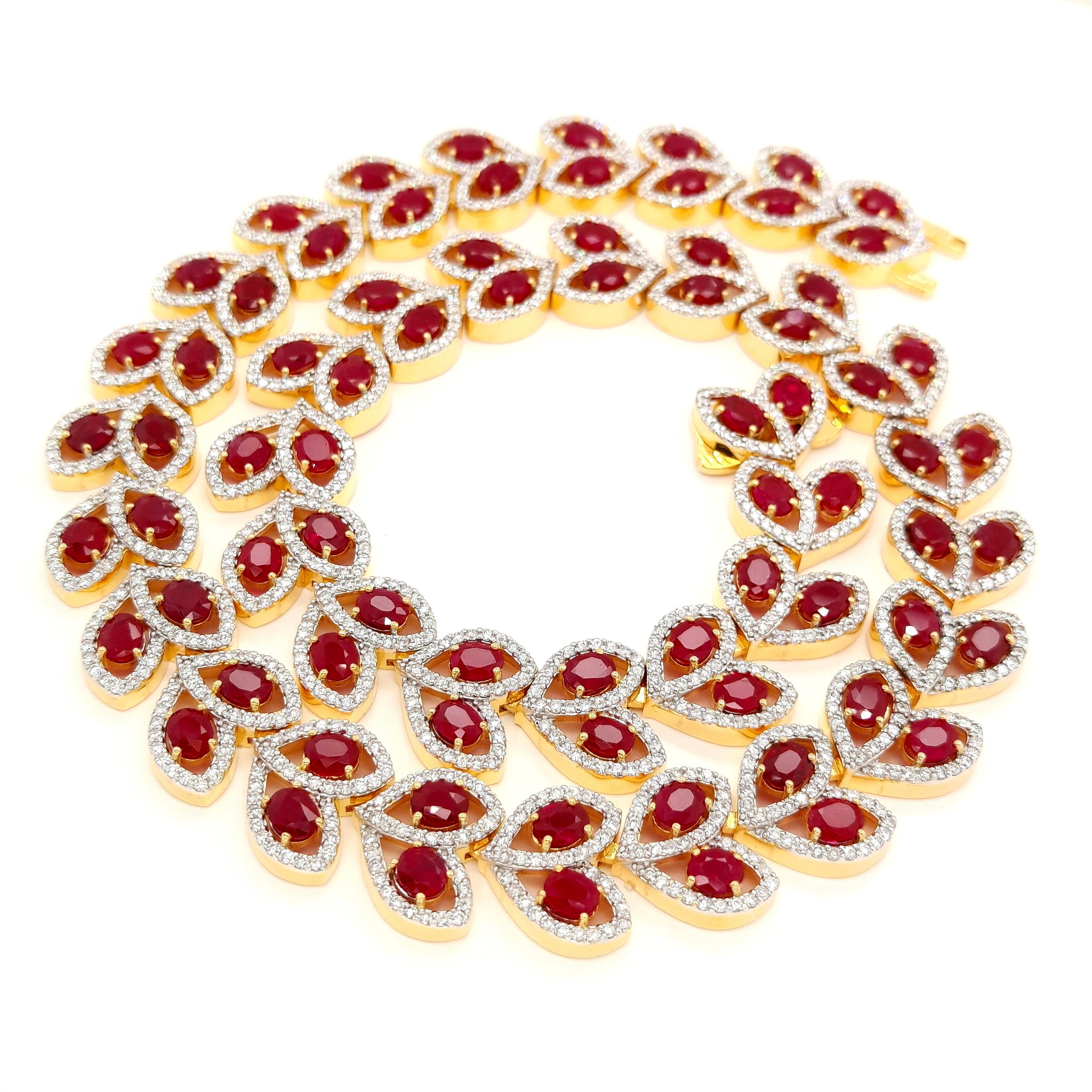 Goldhalskette mit IGI-zertifizierten 29,15 Karat natürlichen Burma-Rubinen und 9,83 Karat natürlichen Diamanten im Angebot 2