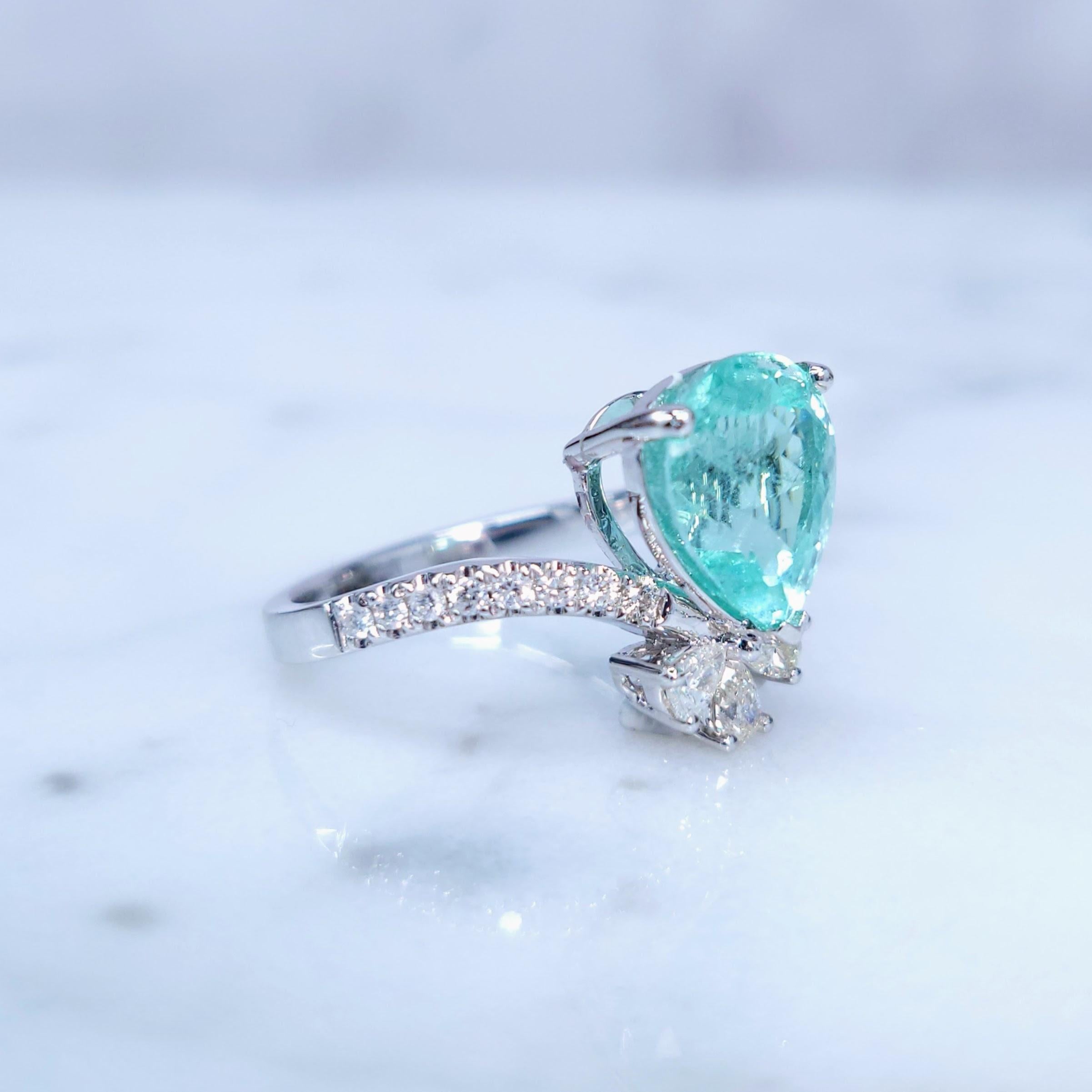 IGI Certified 2.93 Carat Paraiba & Diamond Ring in 18K White Gold For Sale 4