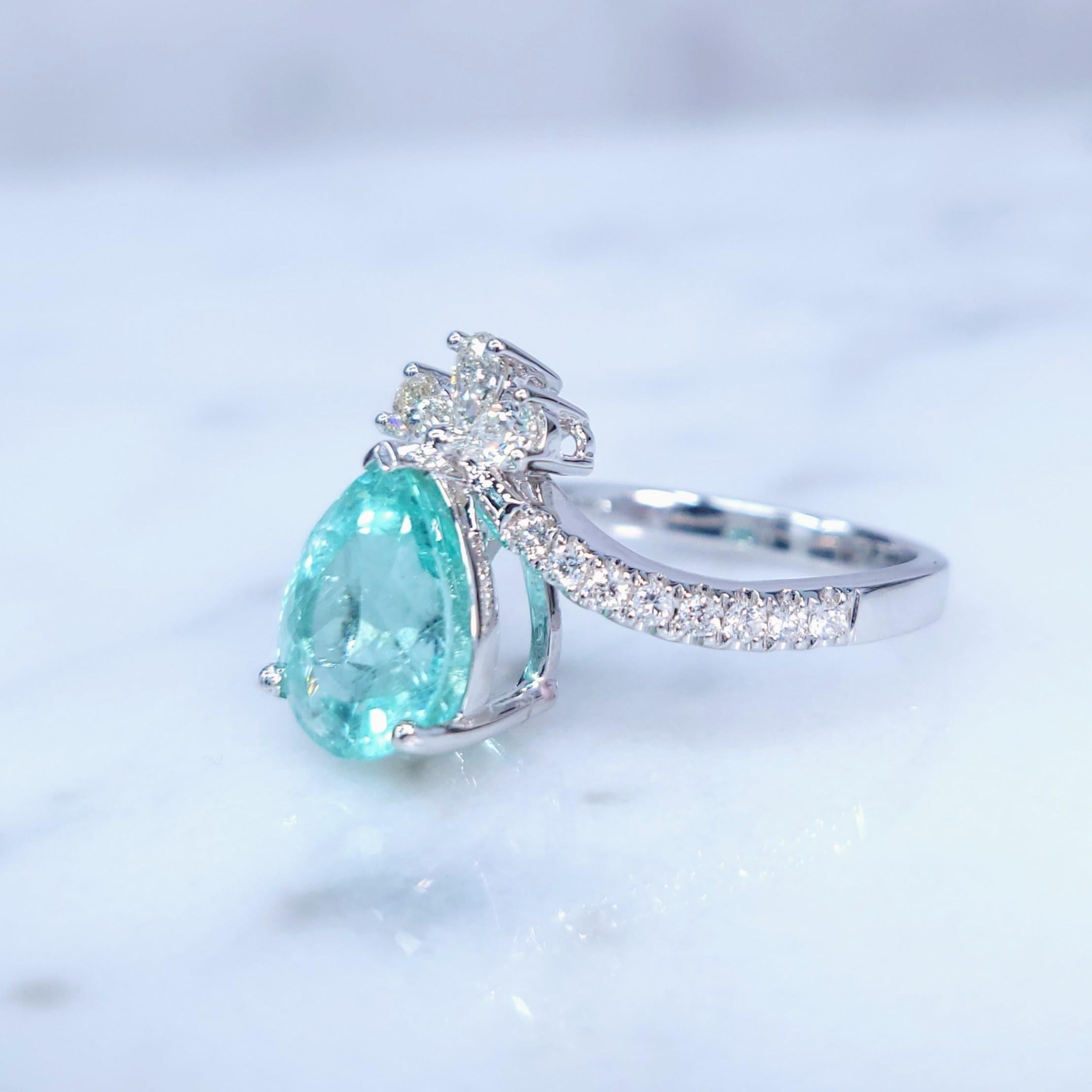 IGI Certified 2.93 Carat Paraiba & Diamond Ring in 18K White Gold For Sale 5