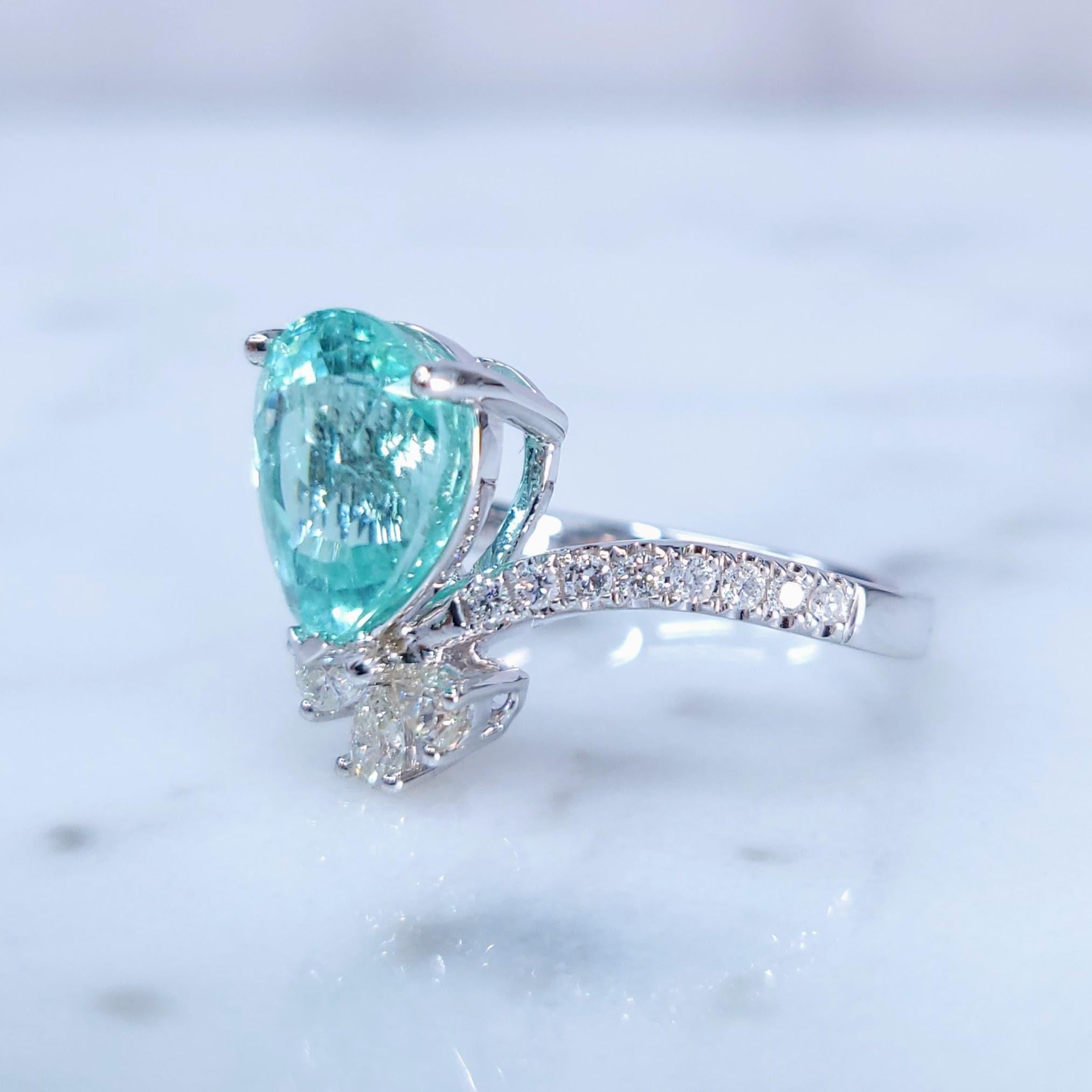 IGI Certified 2.93 Carat Paraiba & Diamond Ring in 18K White Gold For Sale 1