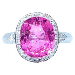 IGI-zertifiziert 2,94 Karat Pink Rubellit und Diamant-Ring in 18K Weißgold