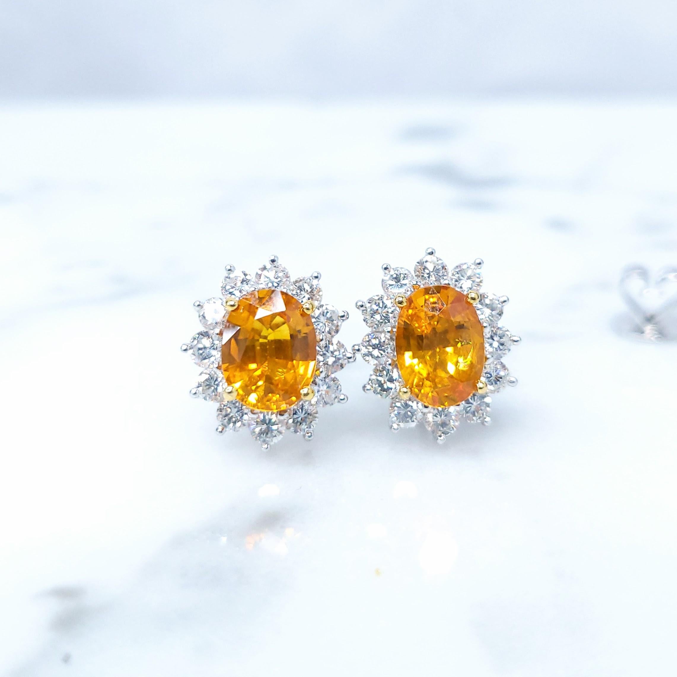 Pendientes de zafiro naranja y diamante de oro blanco de 18 quilates con certificado IGI de 2,98 quilates en venta 4
