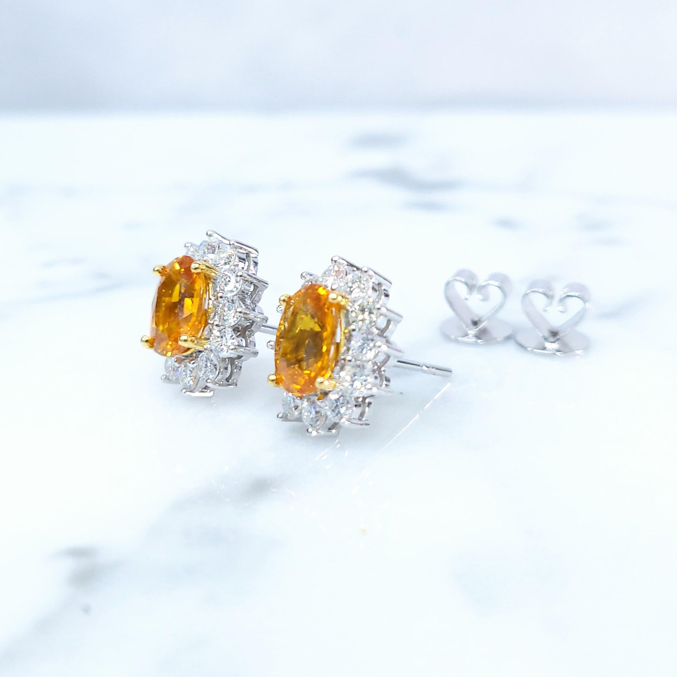 Pendientes de zafiro naranja y diamante de oro blanco de 18 quilates con certificado IGI de 2,98 quilates en venta 5