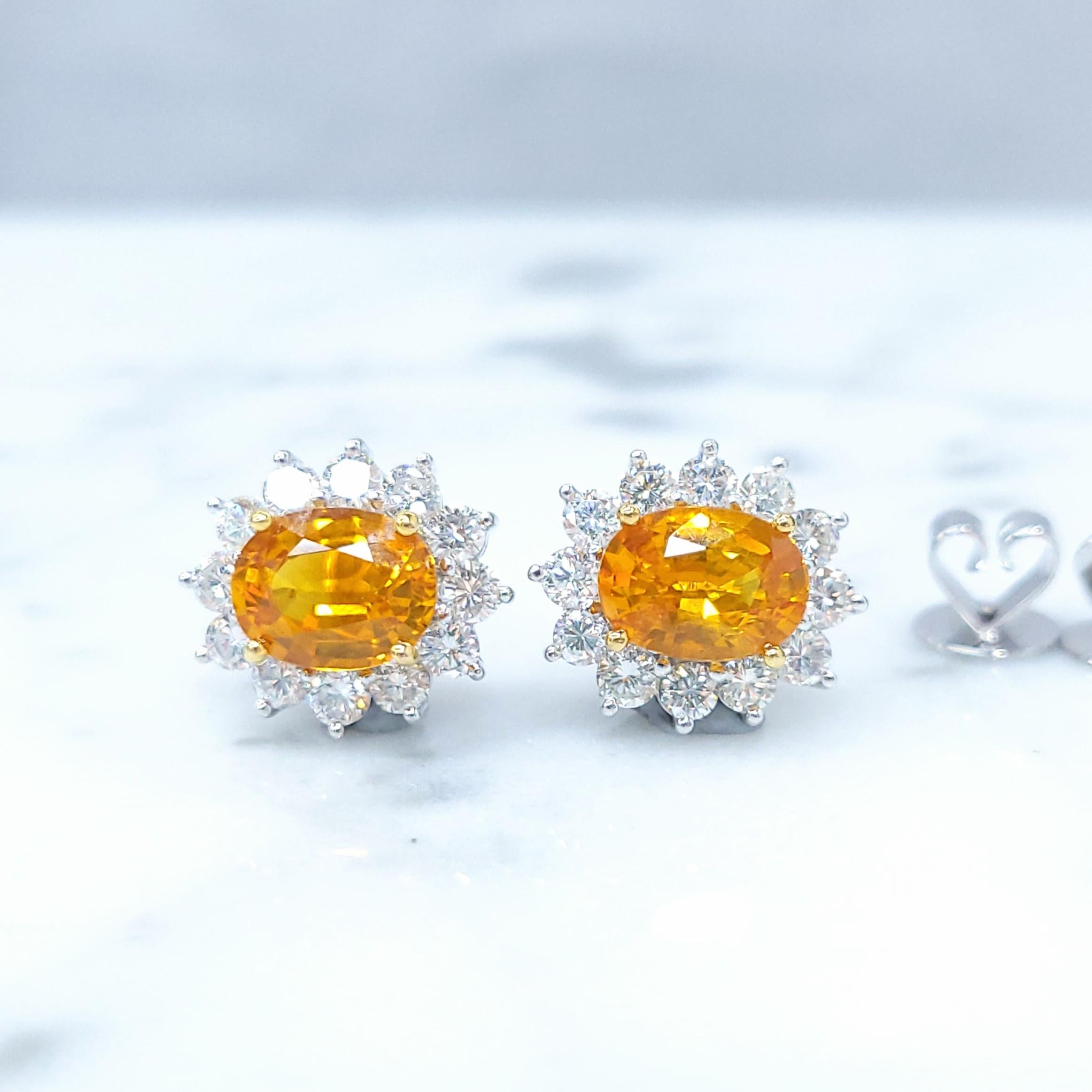 Pendientes de zafiro naranja y diamante de oro blanco de 18 quilates con certificado IGI de 2,98 quilates Moderno en venta