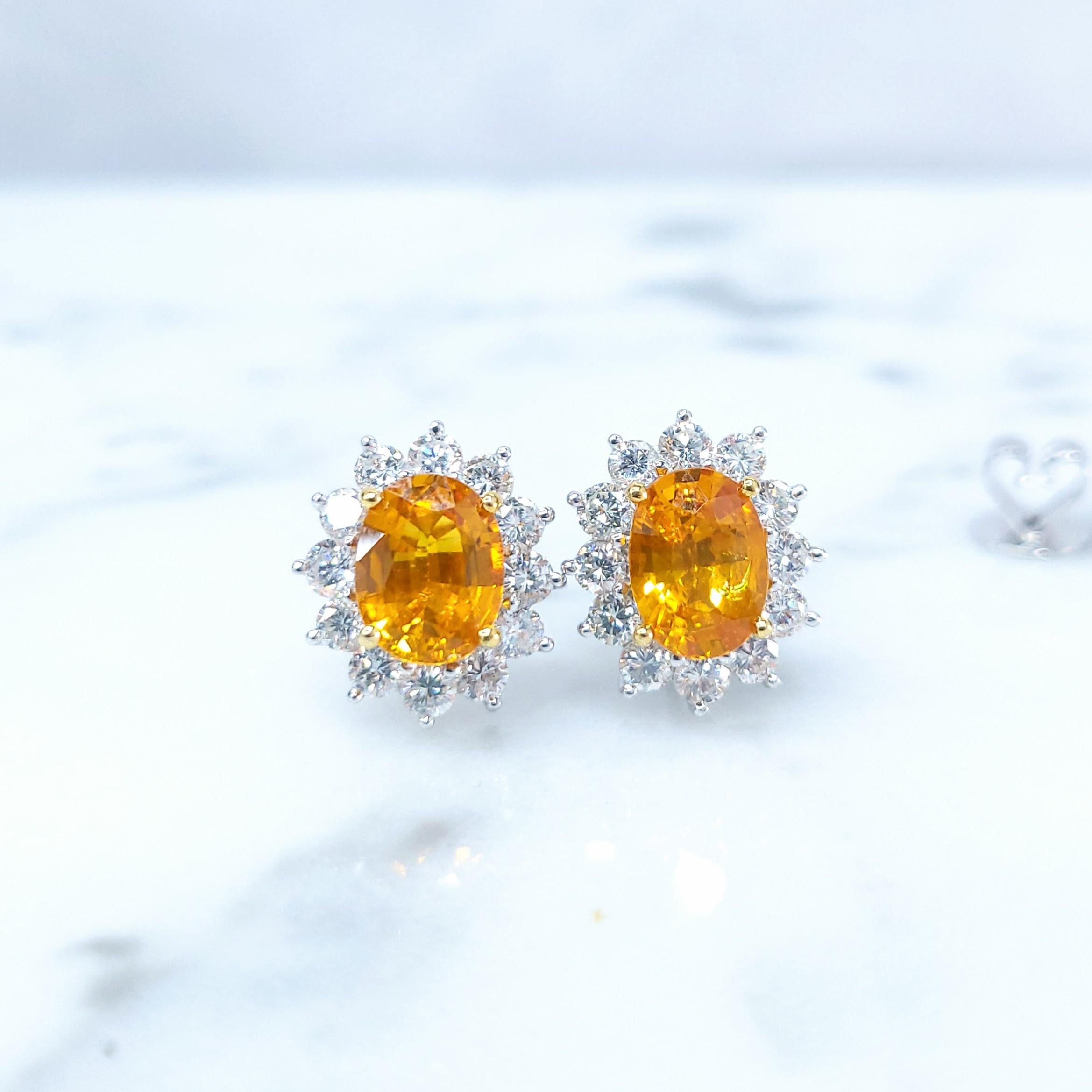 Pendientes de zafiro naranja y diamante de oro blanco de 18 quilates con certificado IGI de 2,98 quilates en venta 3