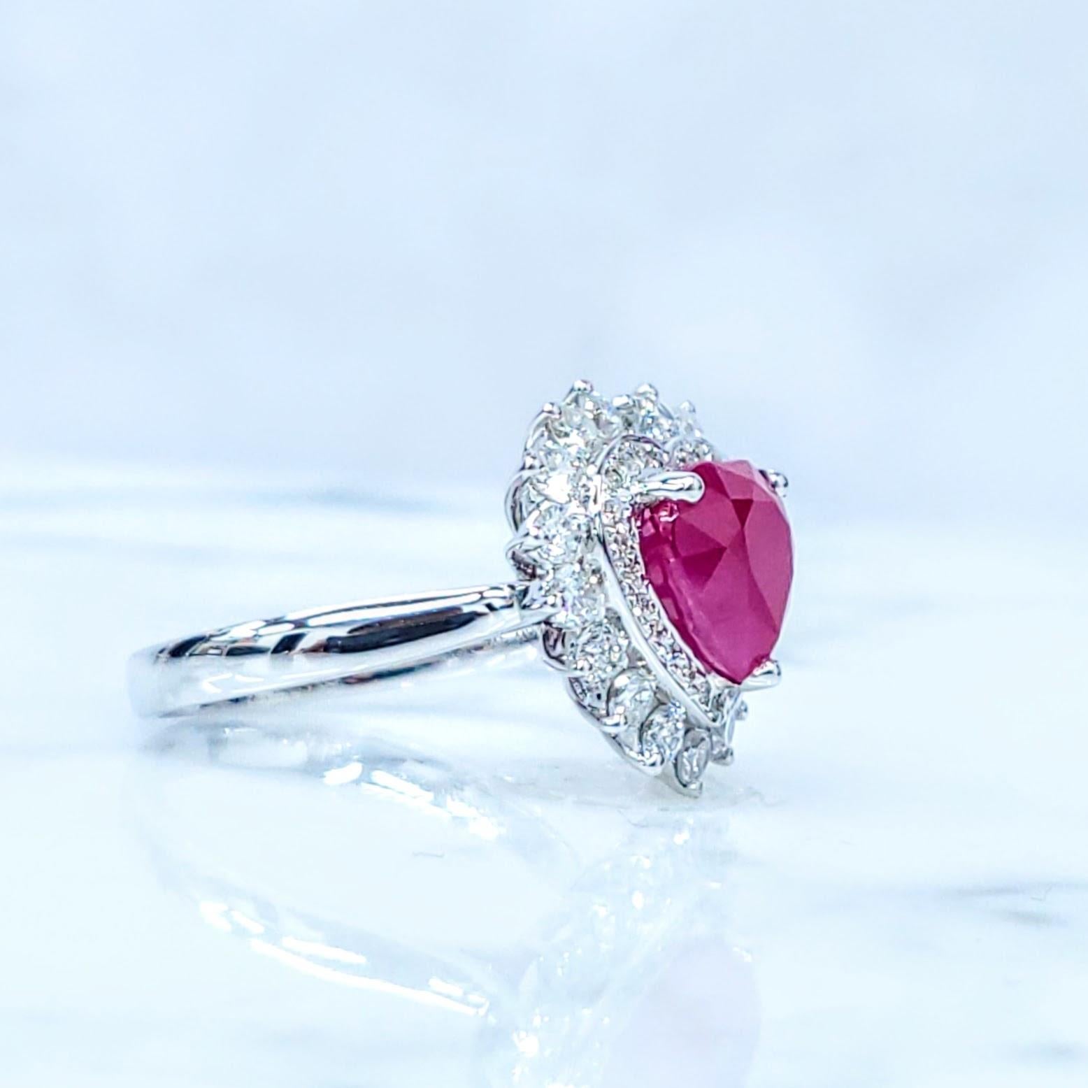 IGI-zertifizierter 2,98-Karat-Rubin- und Diamantring aus 18 Karat Weißgold im Angebot 4