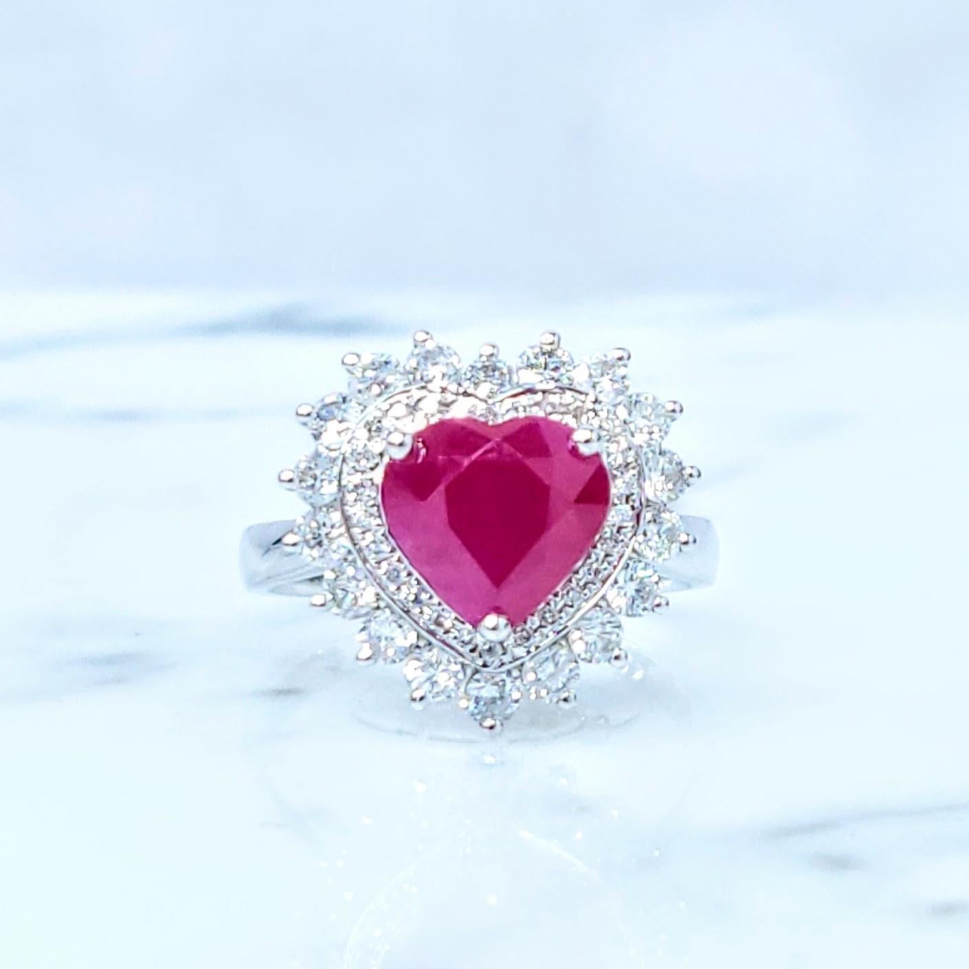 IGI-zertifizierter 2,98-Karat-Rubin- und Diamantring aus 18 Karat Weißgold Damen im Angebot