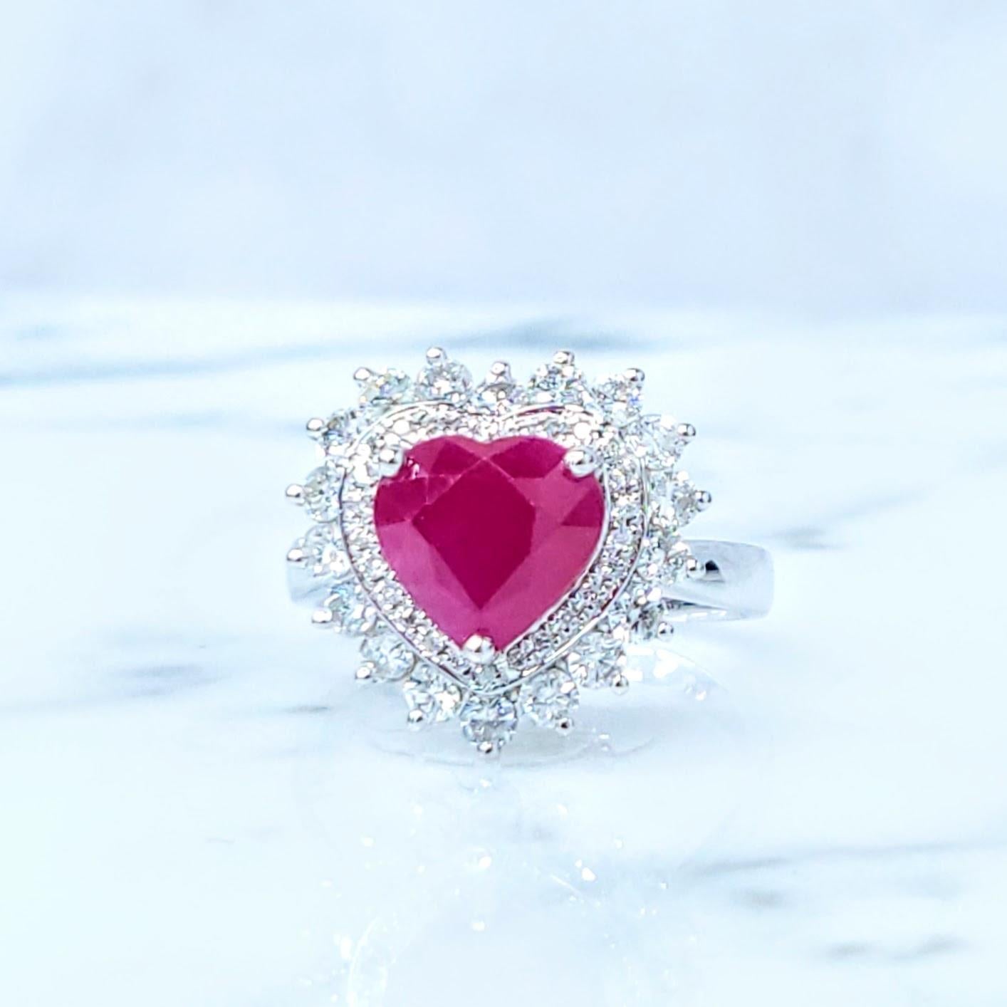 IGI-zertifizierter 2,98-Karat-Rubin- und Diamantring aus 18 Karat Weißgold im Angebot 1