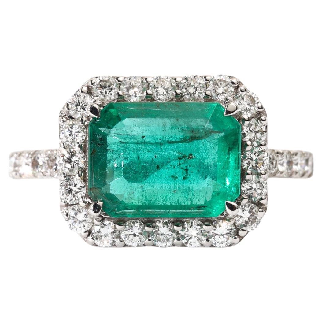 IGI Certified 2ct Natural Emerald & Diamond Halo Engagement Ring - 18K WhiteGold For Sale