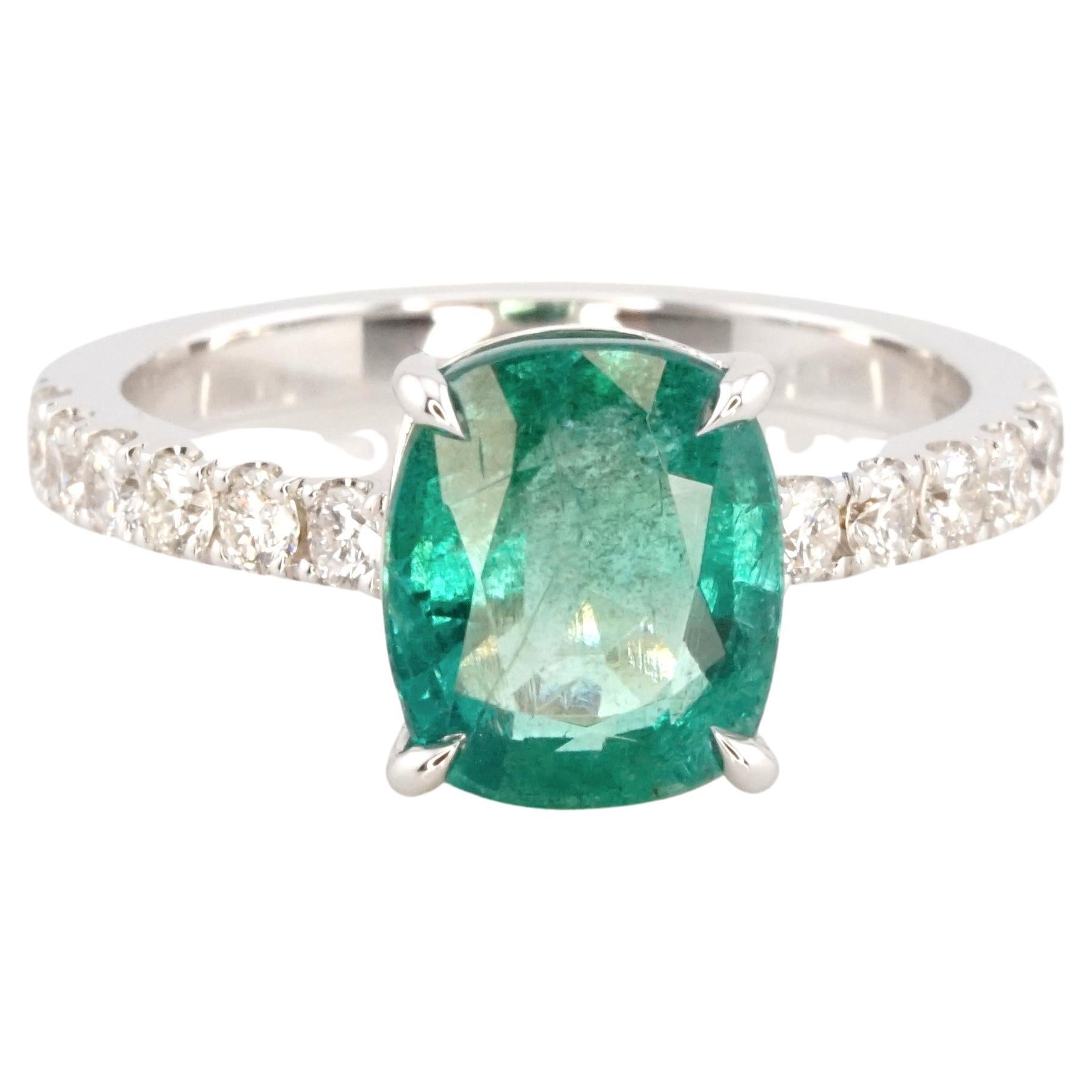 IGI Certified 3 Carat Cushion Green Emerald 18K White Gold Ring For Sale