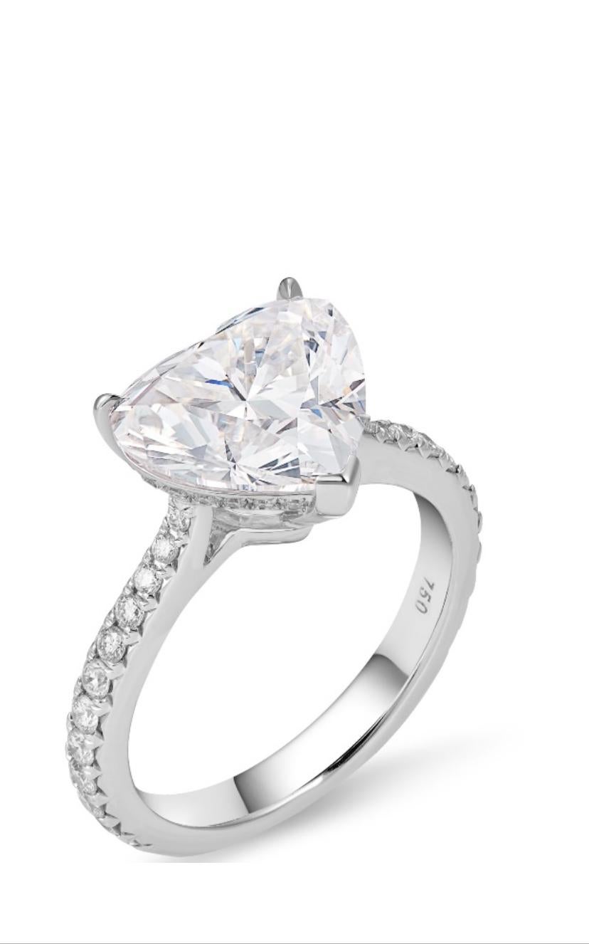 Heart Cut IGI Certified 3.00 Carats Natural Diamond D color 18K Gold Ring For Sale