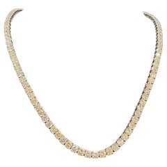 IGI-zertifiziert 30,00 Karat F/VS1  Gold-Tennis-Halskette mit natürlichen Diamanten