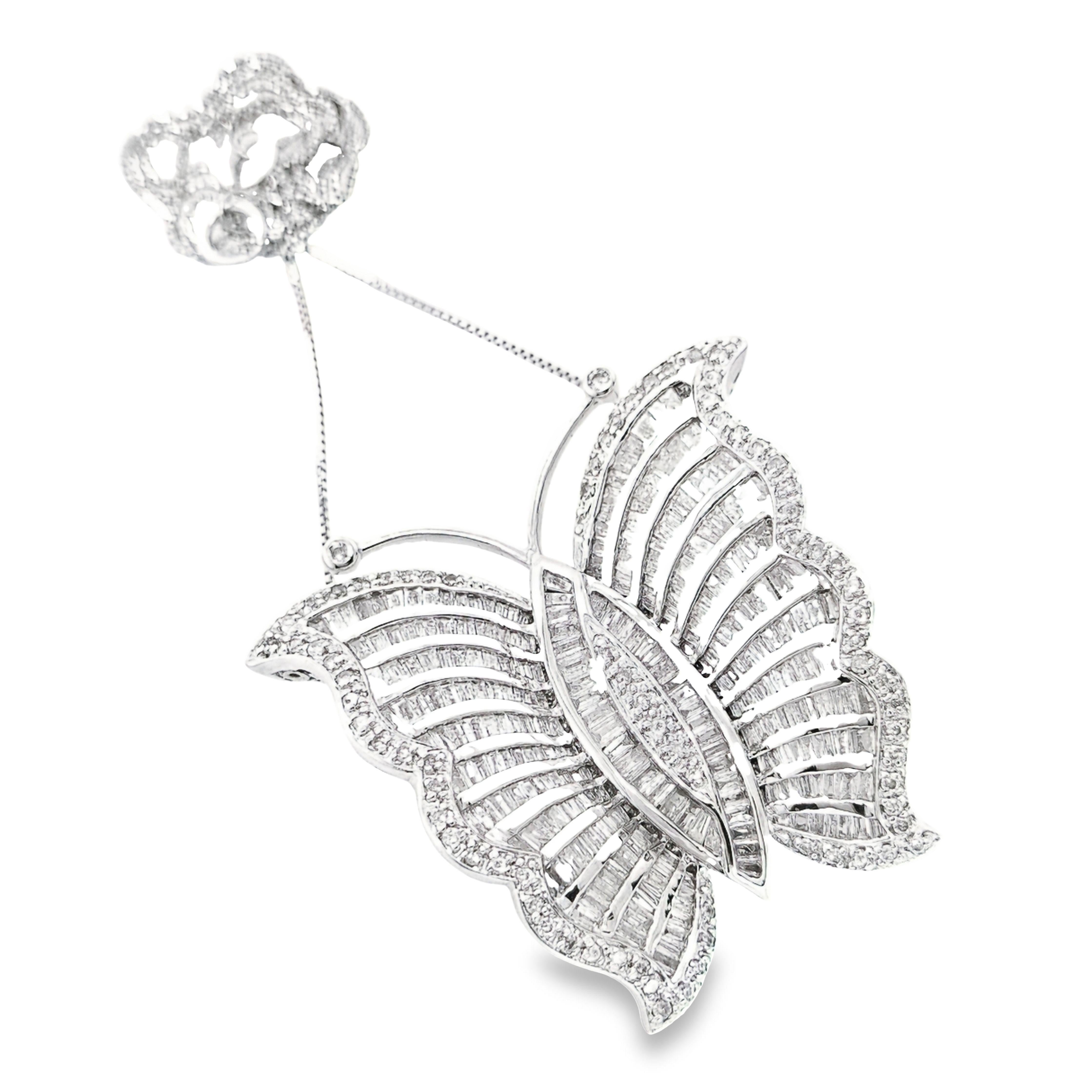 IGI Certified 3.00ct Natural Diamonds 18K White Gold Necklace and Brooch For Sale 1
