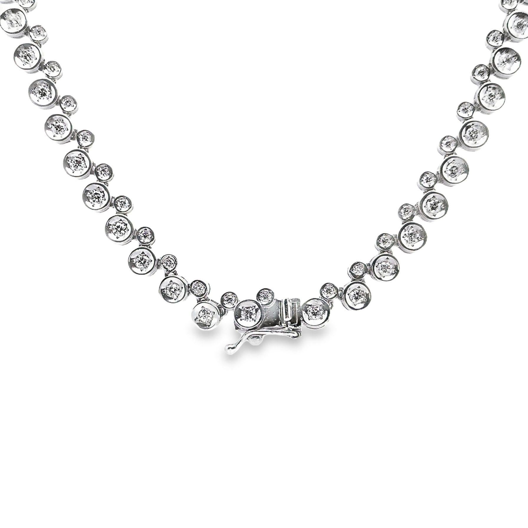 Women's IGI Certified 3.00ct Natural Diamonds 18K White Gold Necklace For Sale
