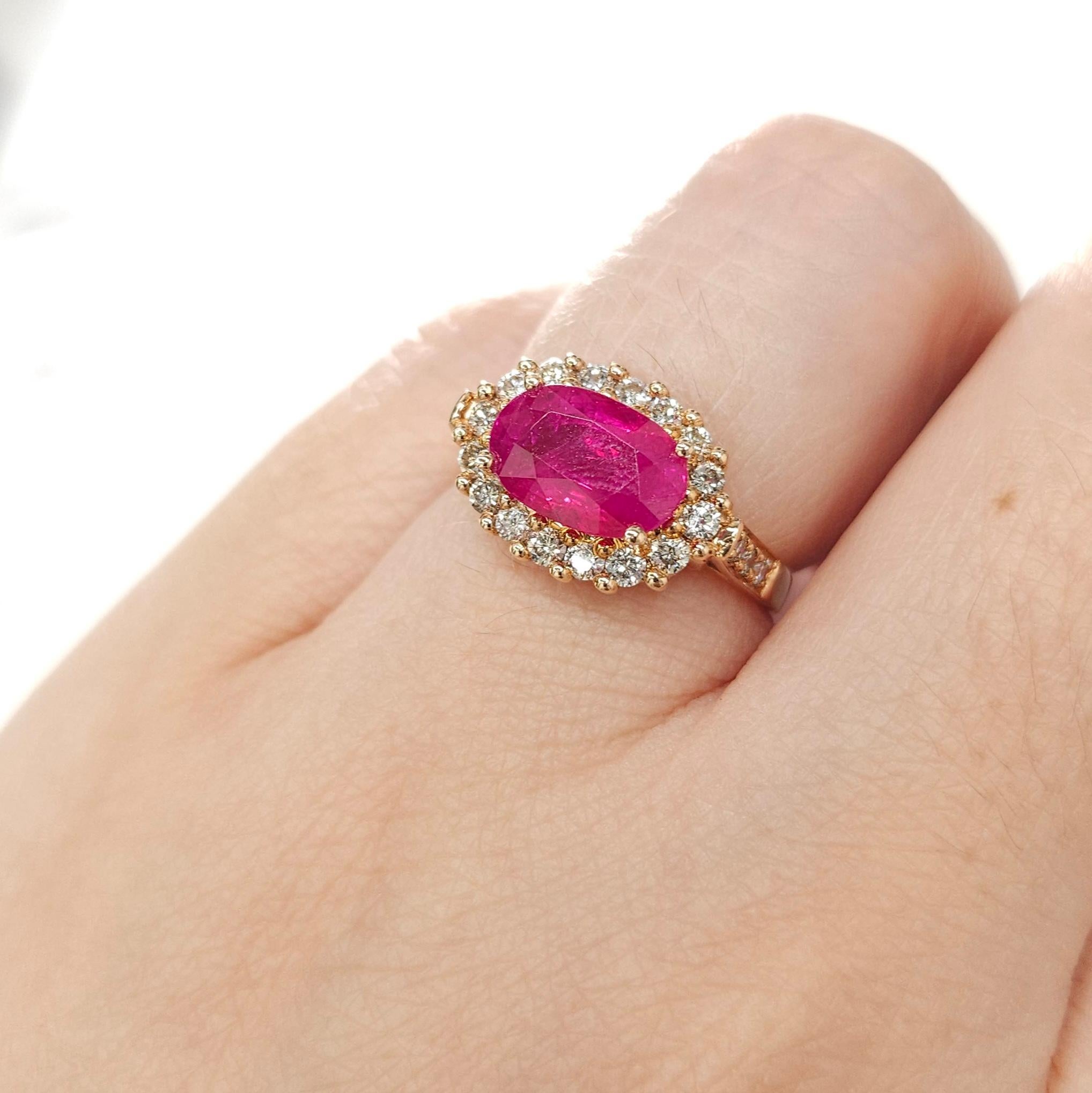 Round Cut IGI Certified 3.01 Carat Burma Ruby & Diamond Ring in 18K Rose Gold For Sale