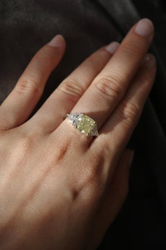 GIA Certified 3.00ct Fancy Light Yellow Diamond Cocktail Ring