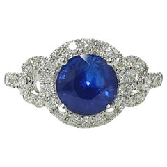 Anello con zaffiro blu del Madagascar certificato IGI da 3,04 carati e diamante in oro bianco 18 carati
