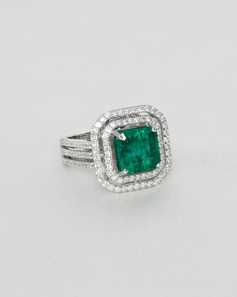 Emerald Cut IGI Certified 3.04 Ct Emerald Diamond Antique Art Deco Style Engagement Ring For Sale