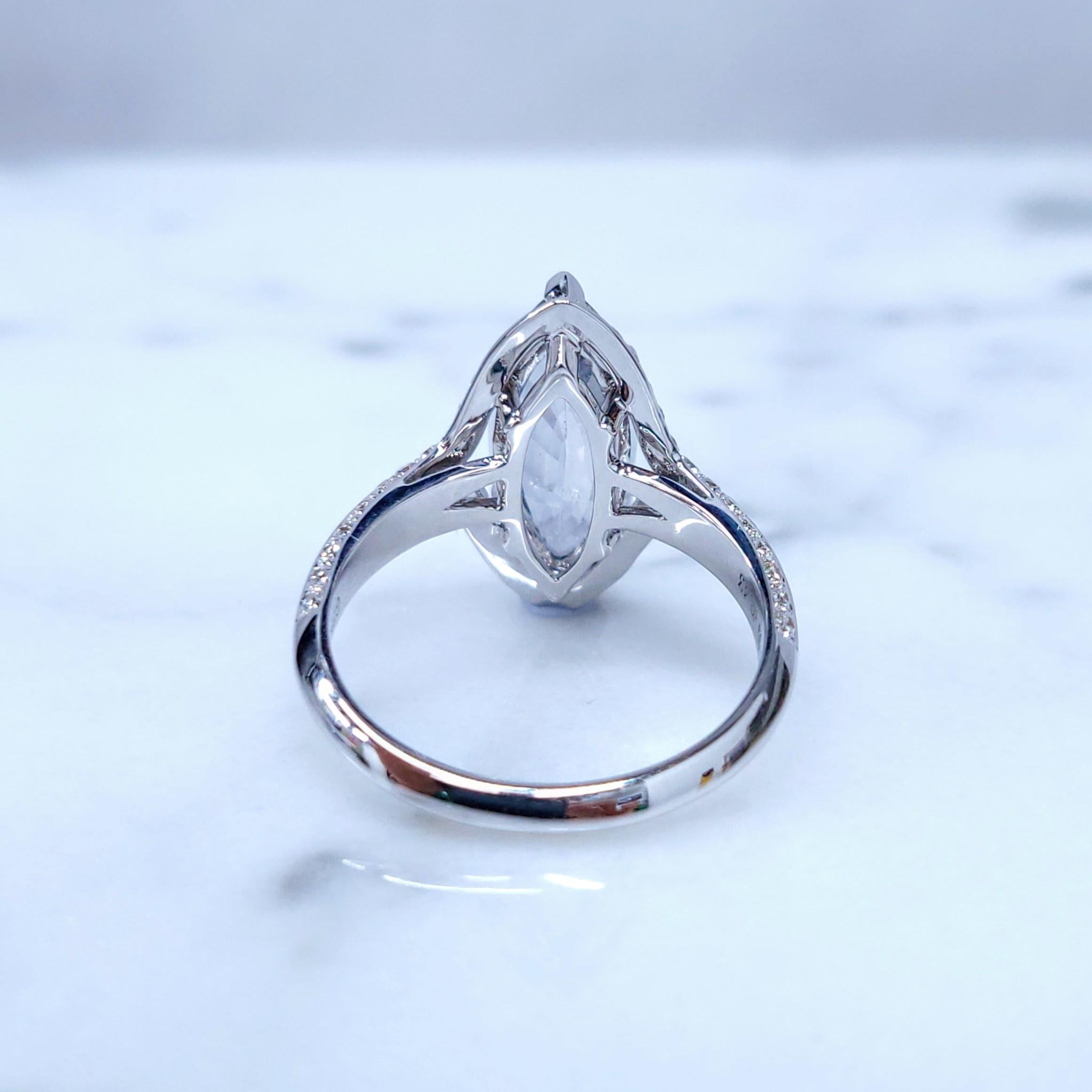 IGI Certified 3.05 Carat No heat Green Sapphire & Diamond Ring 18K White Gold For Sale 3