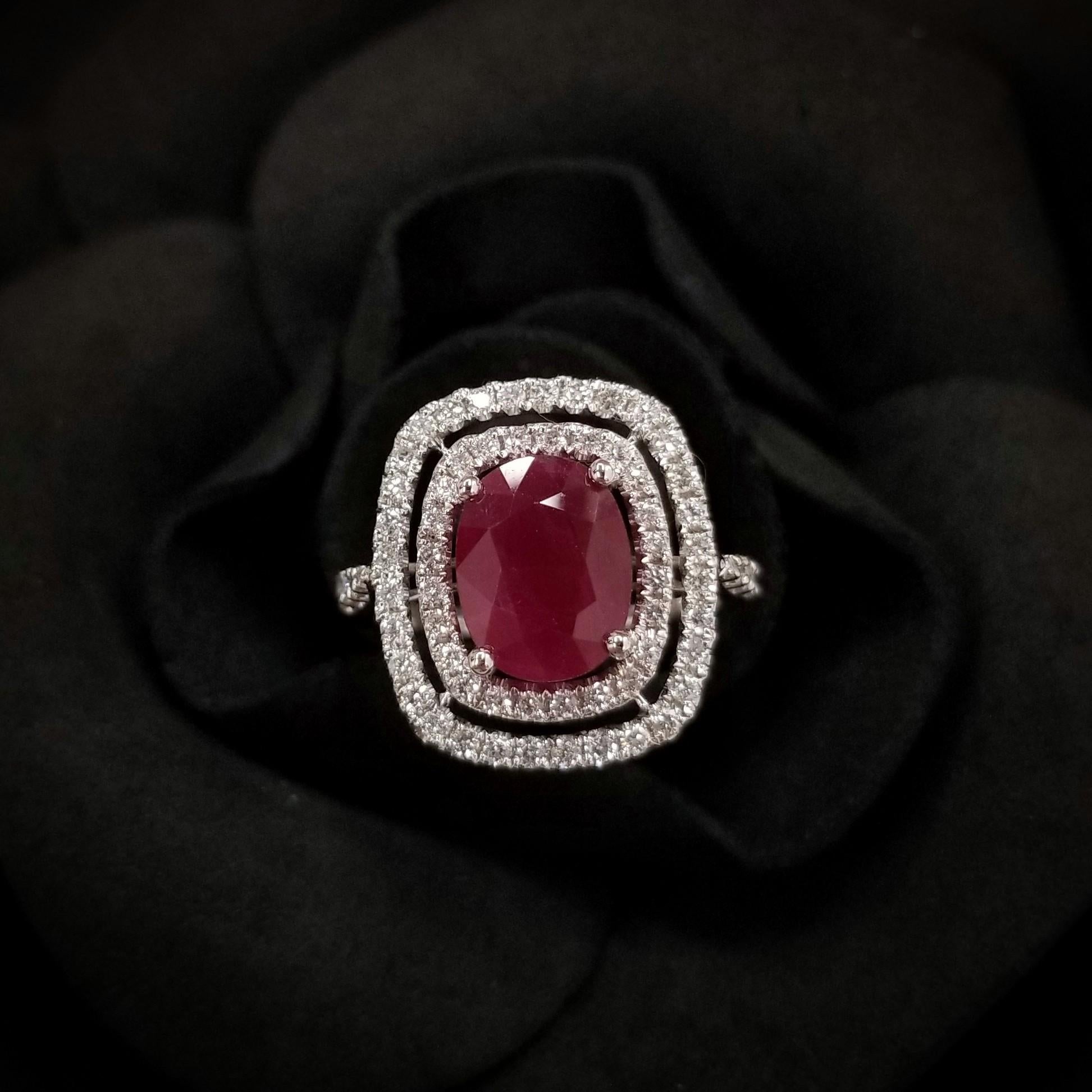 Women's IGI Certified 3.05Carat Ruby & Diamond Ring in 18K White Gold For Sale