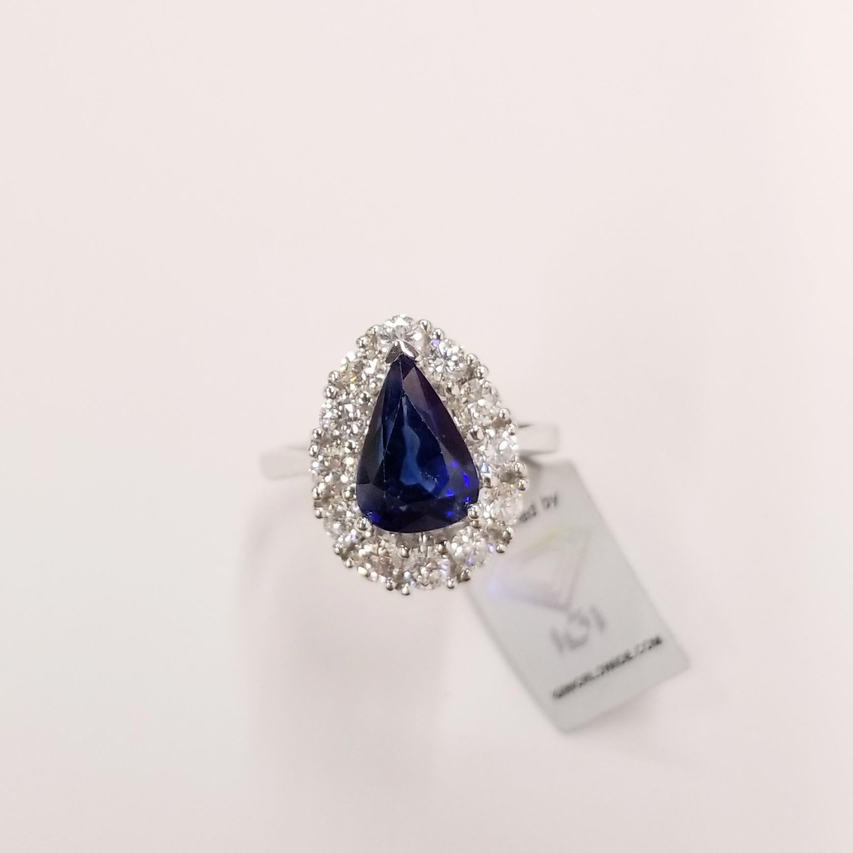 IGI Certified 3.08 Carat Blue Sapphire & Diamond Ring in 18K White Gold For Sale 3