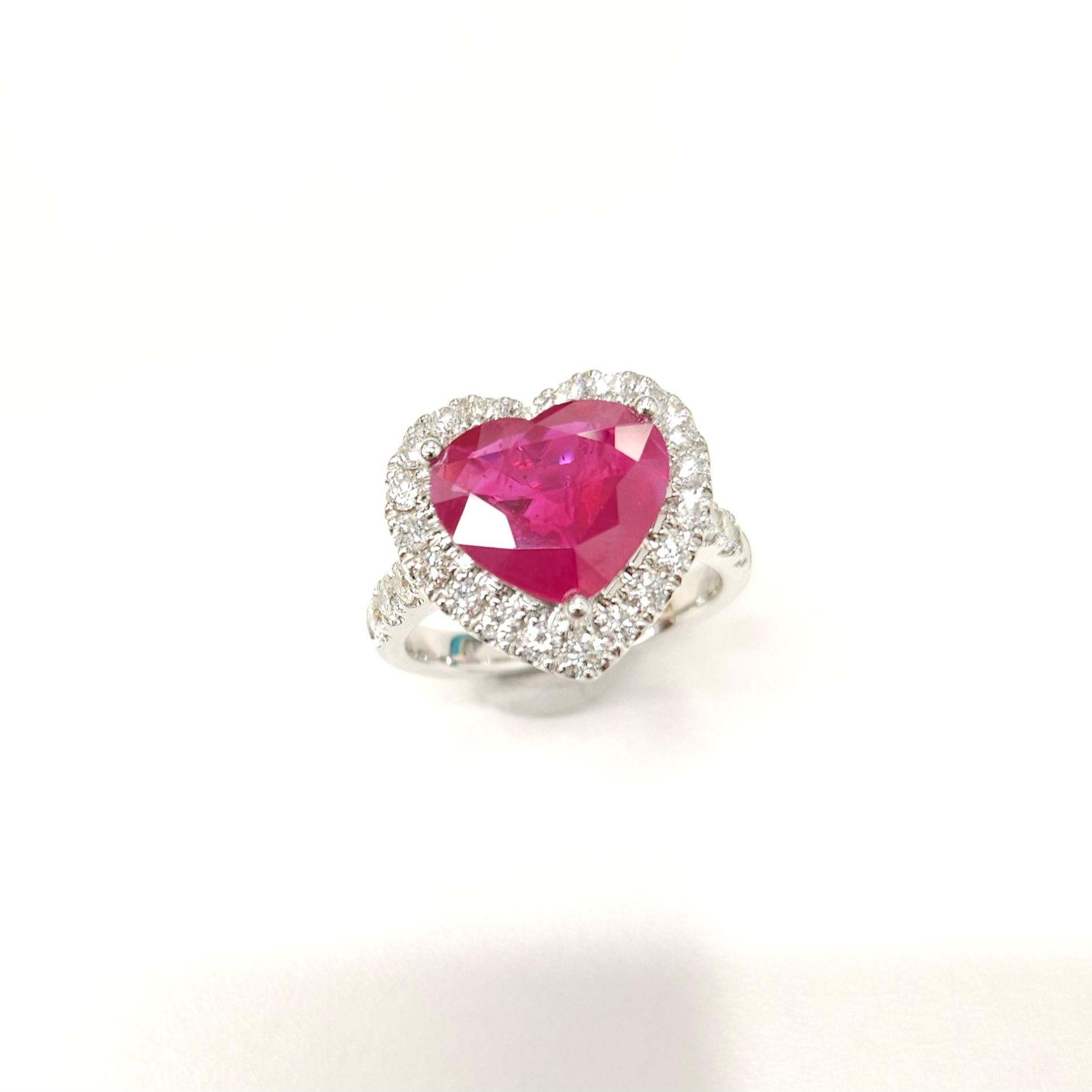 Modern IGI Certified 3.08 Carat  Burma Ruby & Diamond Ring in 18K White Gold For Sale